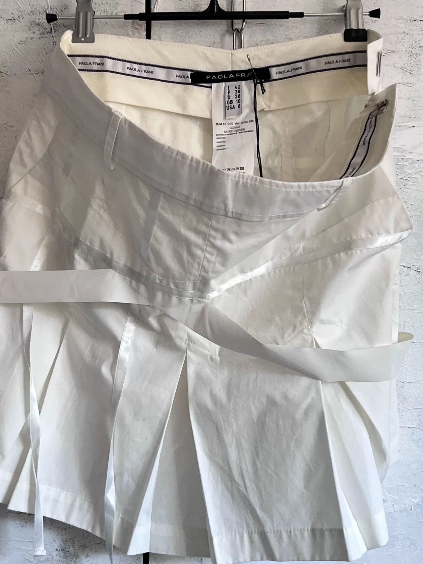 Other PAOLAFRANI White Y2K Pleated Mini Skirt Size 42" / US 20 - 6 Thumbnail