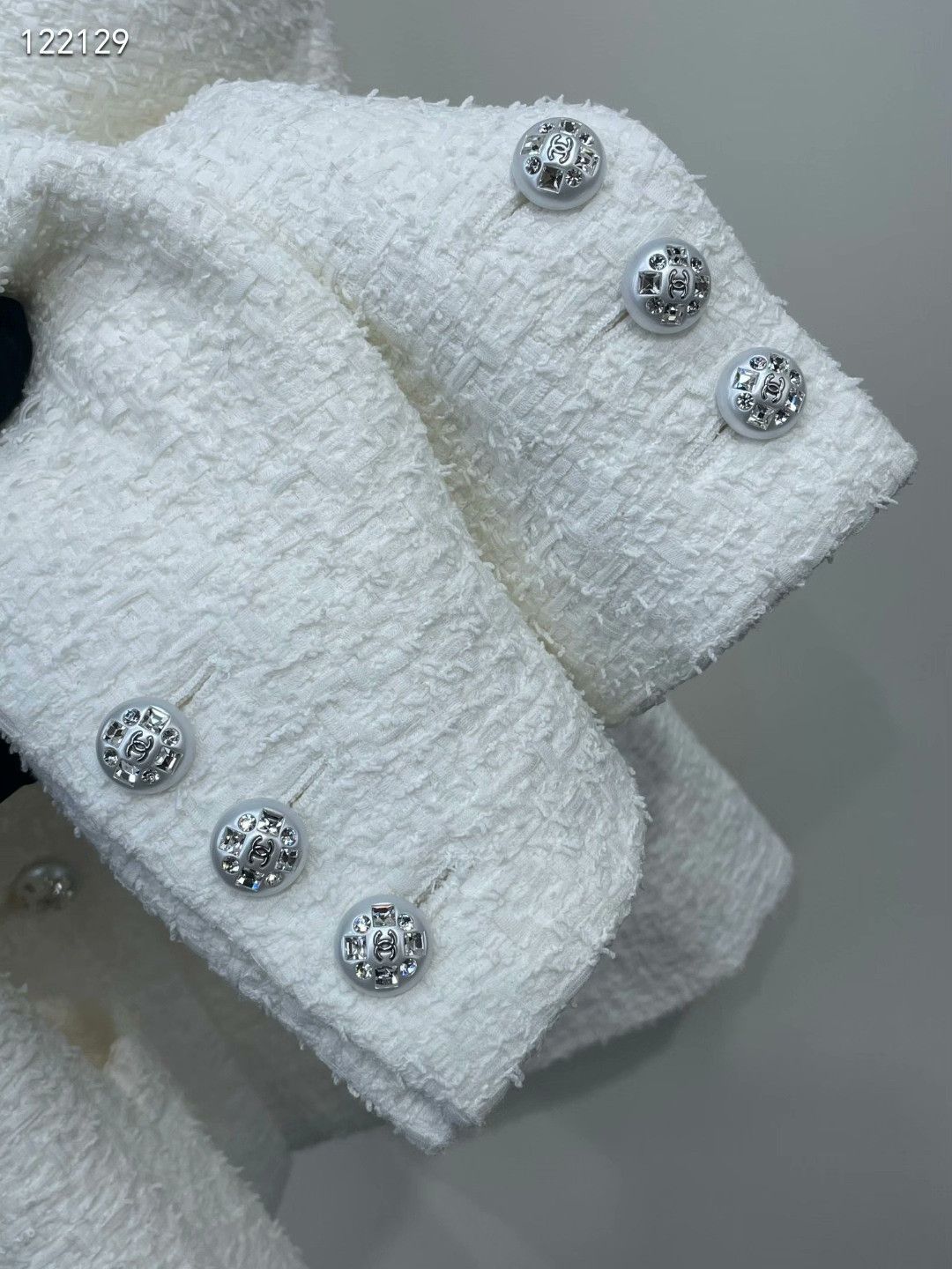 Chanel Chanel 23S Diamond Button Coat Size M / US 6-8 / IT 42-44 - 3 Thumbnail