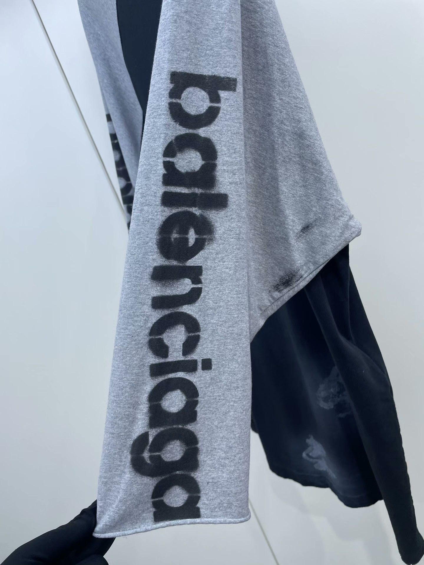 Balenciaga Balenciaga Letter Sleeve Hooded Loose T-shirt Size M / US 6-8 / IT 42-44 - 4 Thumbnail