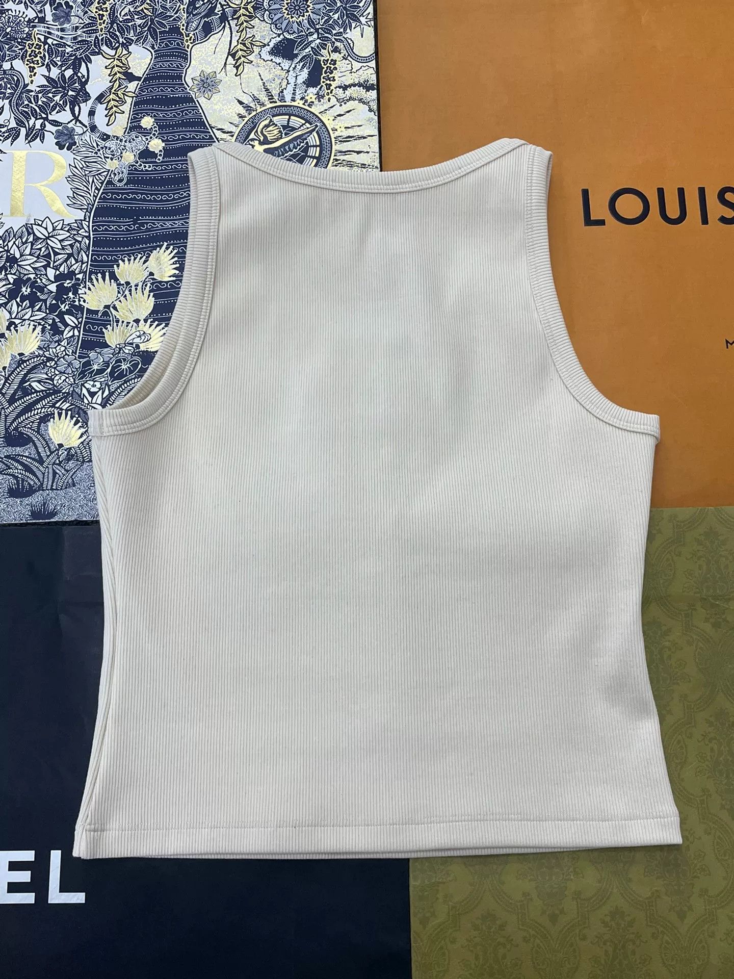 Miu Miu MiuMiu Beige Diamond Logo Knit Vest Size M / US 6-8 / IT 42-44 - 3 Thumbnail