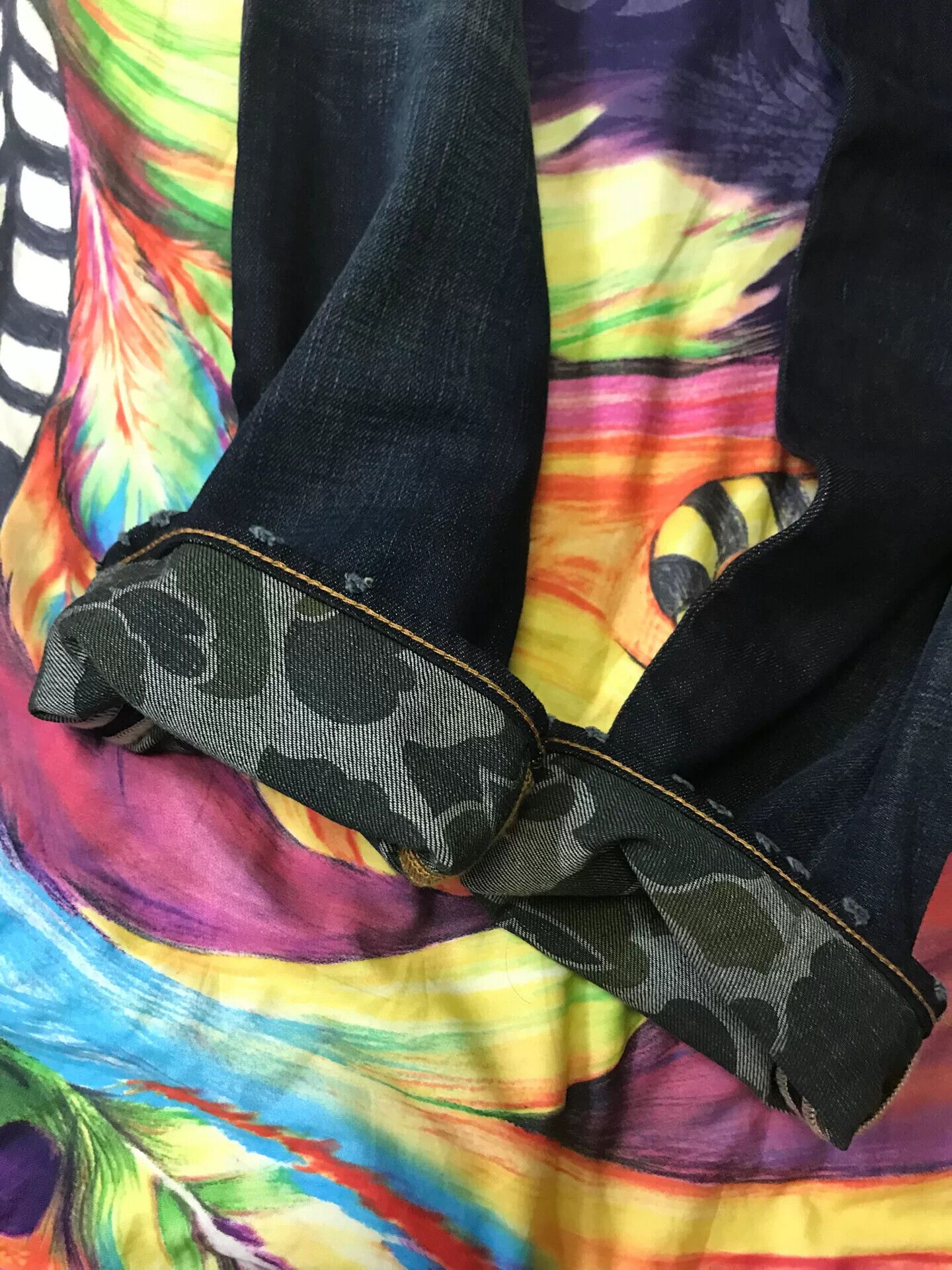 Other HTC Camo 9-Point Washed Jeans Size US 29 - 7 Thumbnail