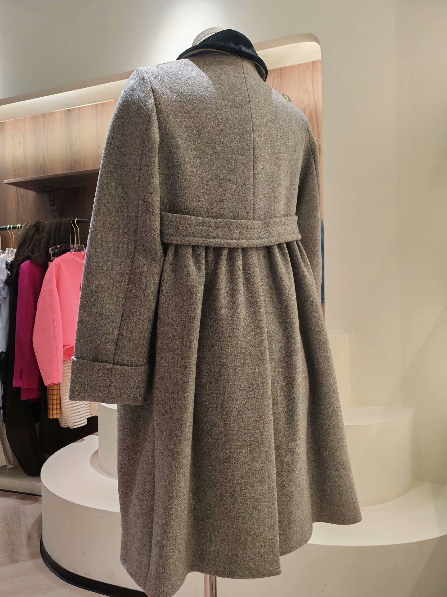 Moschino MOSCHINO CHEAP AND CHIC Wool Coat Size M / US 6-8 / IT 42-44 - 2 Thumbnail