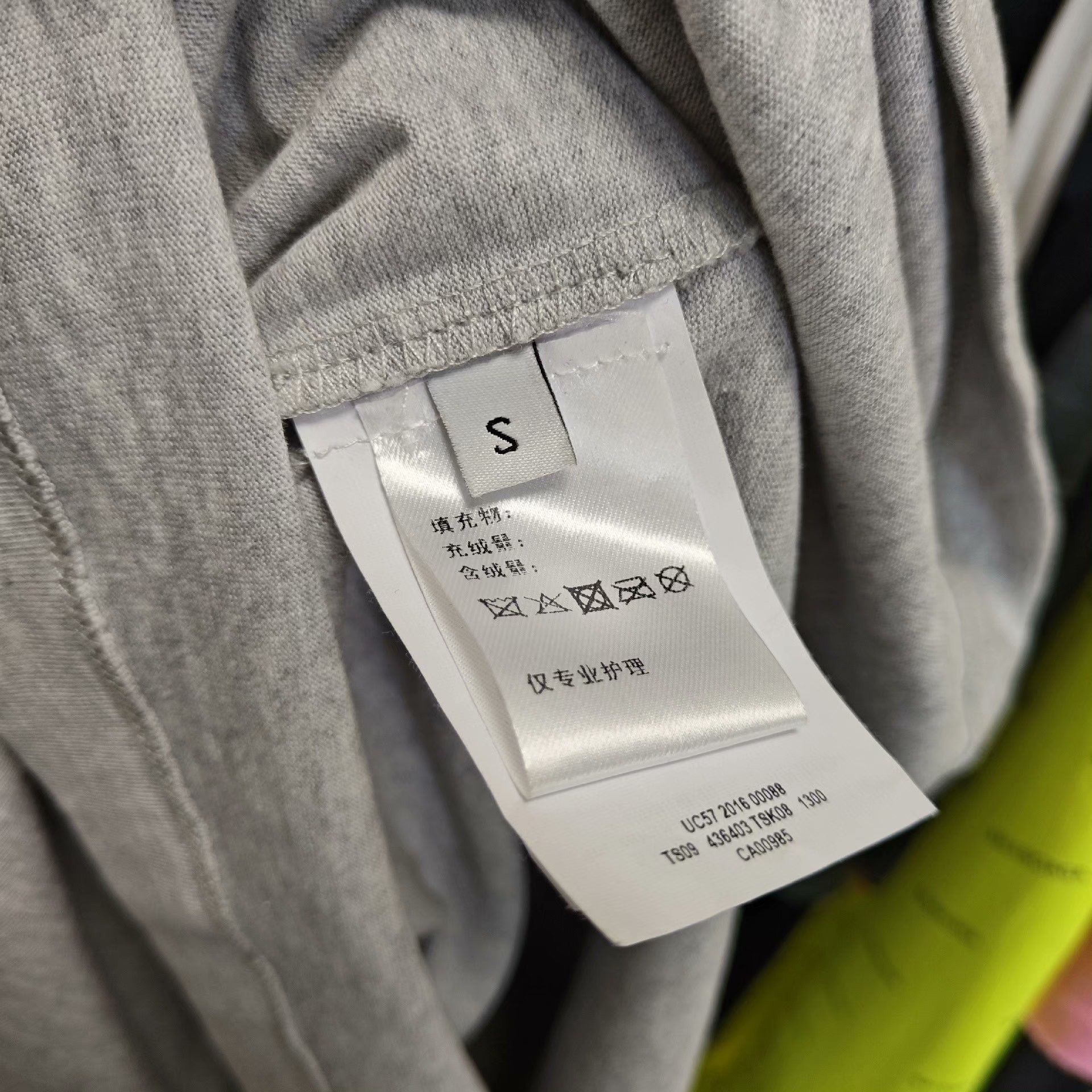Balenciaga Balenciaga T-Shirt S Women Size S / US 4 / IT 40 - 4 Thumbnail
