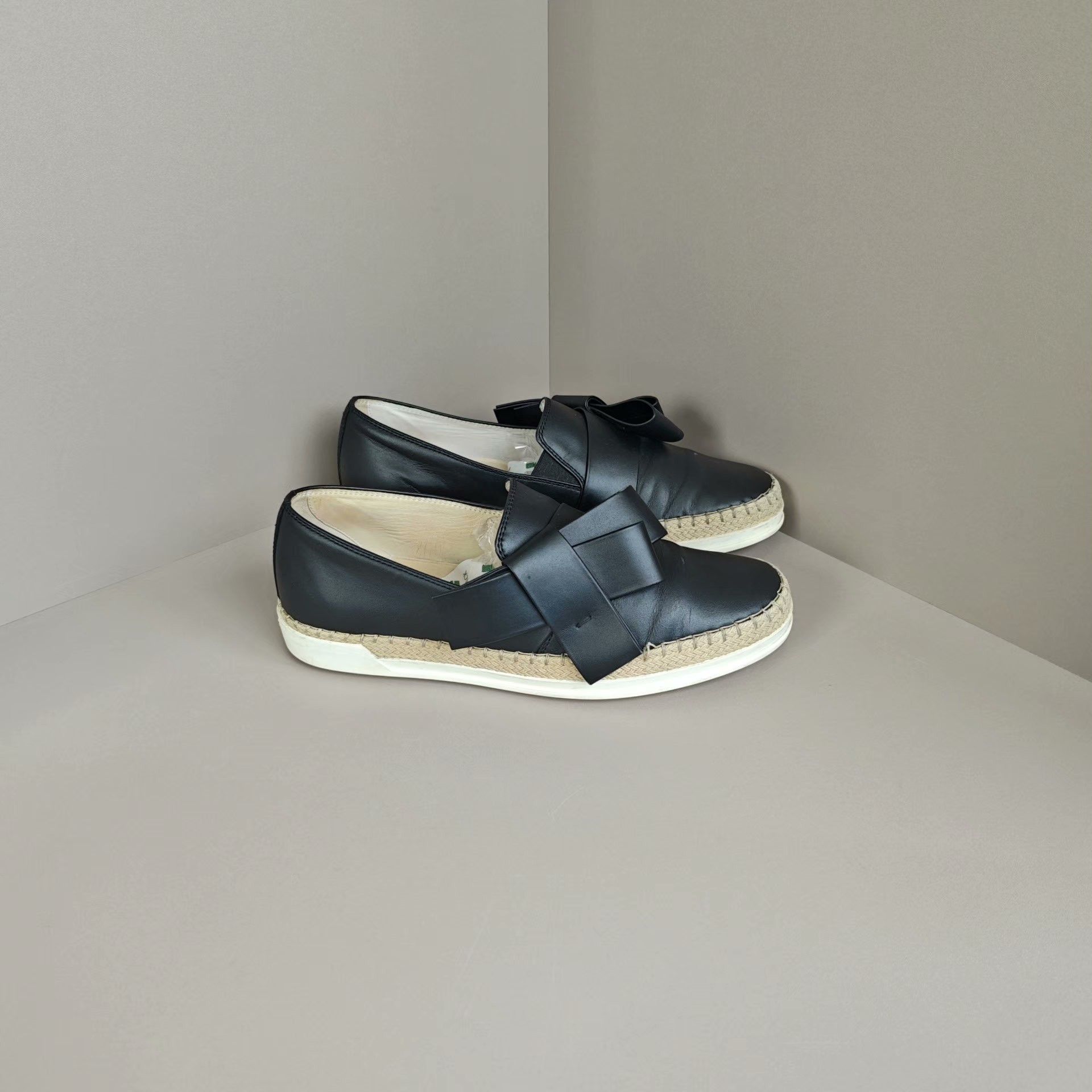 Tod's Tod's Casual Lowtop Sneakers us_7 Women Size US 7 / IT 37 - 4 Thumbnail