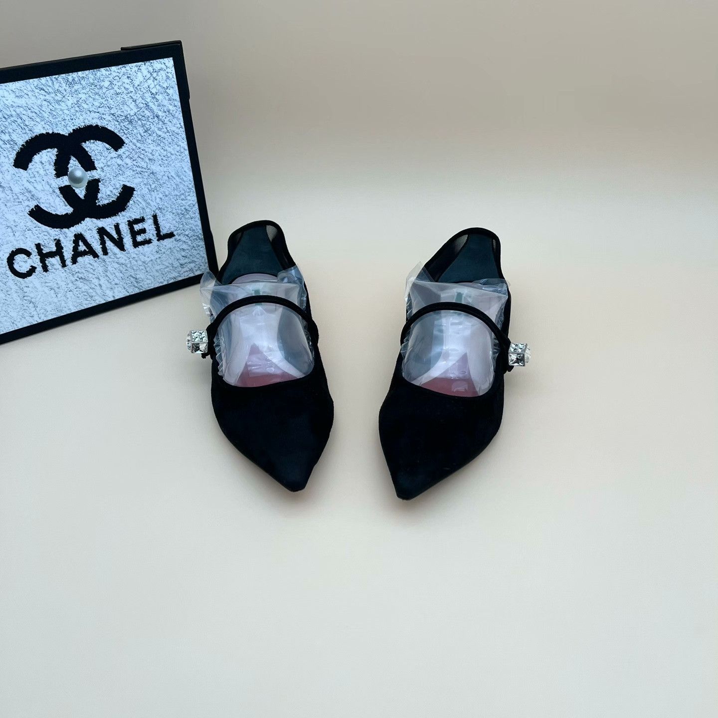 Roger Vivier Roger Vivier Casual Lowtop Sneakers us_8 Women Size US 8 / IT 38 - 2 Thumbnail