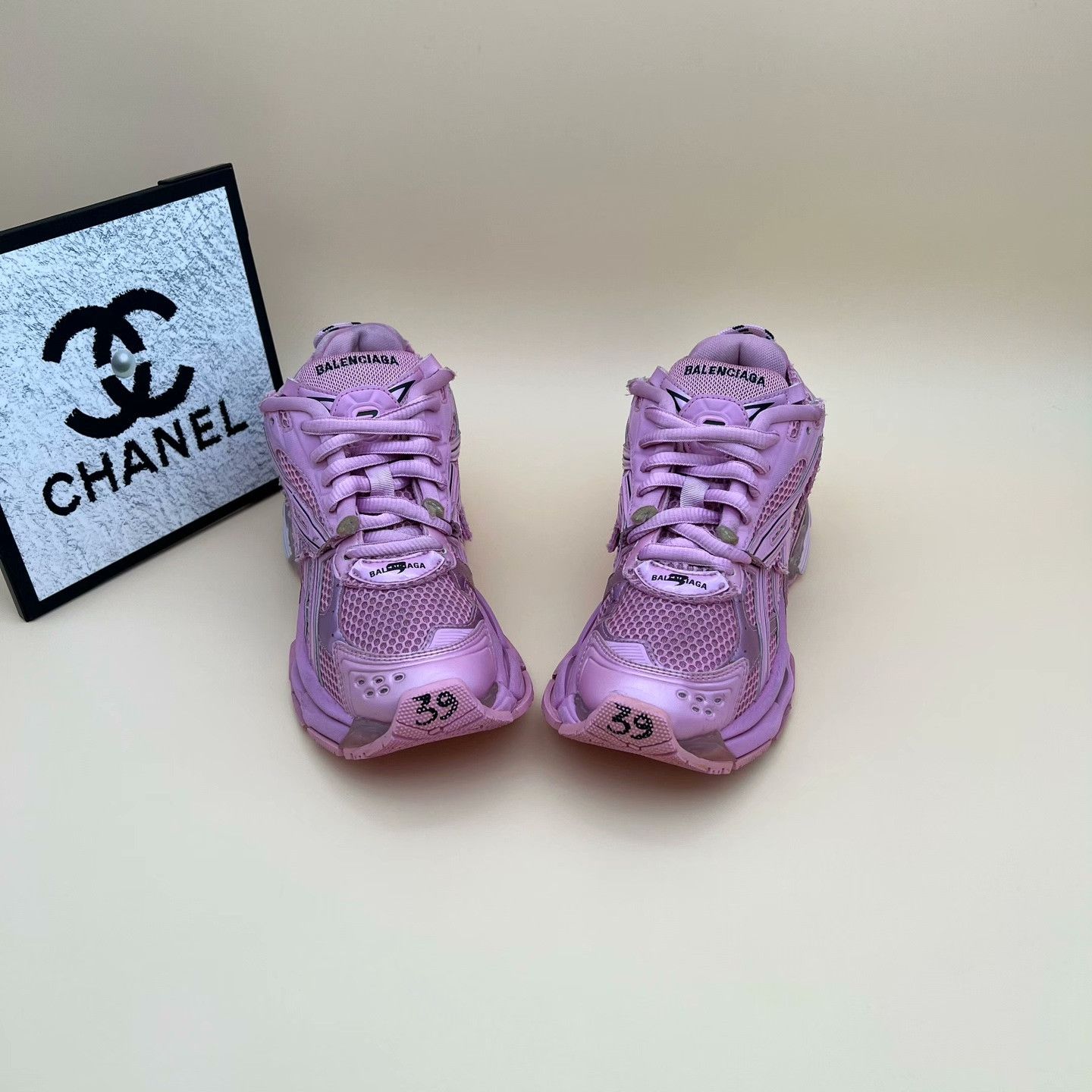 Balenciaga Balenciaga Running Lowtop Sneakers 6 Men Size US 6 / EU 39 - 2 Thumbnail