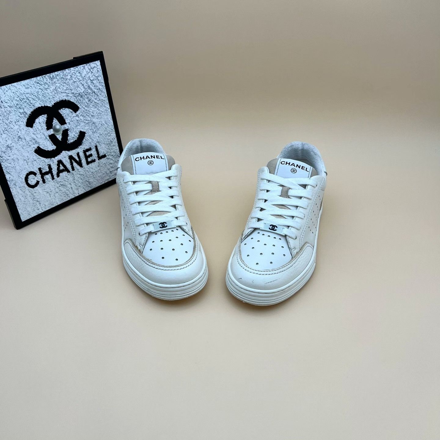 Chanel Chanel Lowtop Sneakers us_8 Women Size US 8 / IT 38 - 2 Thumbnail