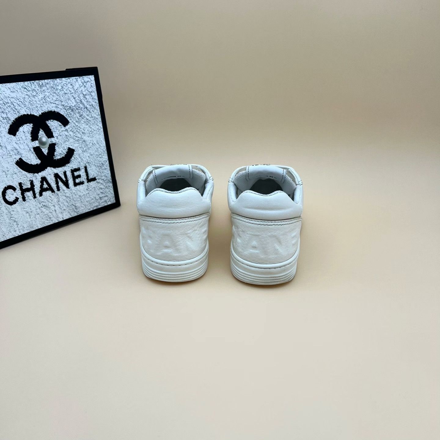 Chanel Chanel Lowtop Sneakers us_8 Women Size US 8 / IT 38 - 3 Thumbnail