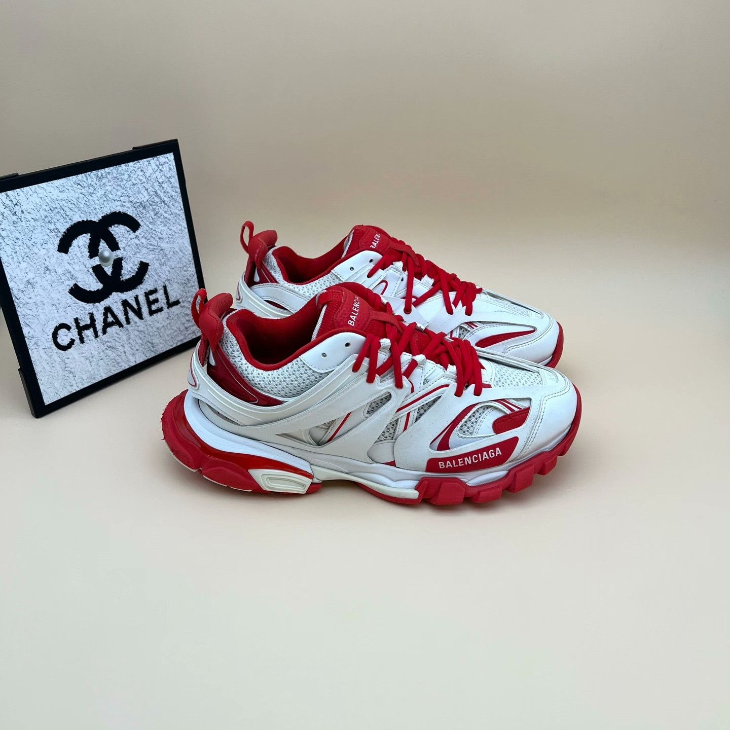 Balenciaga Balenciaga Red Lowtop Sneakers 10 Men Size US 10 / EU 43 - 4 Thumbnail
