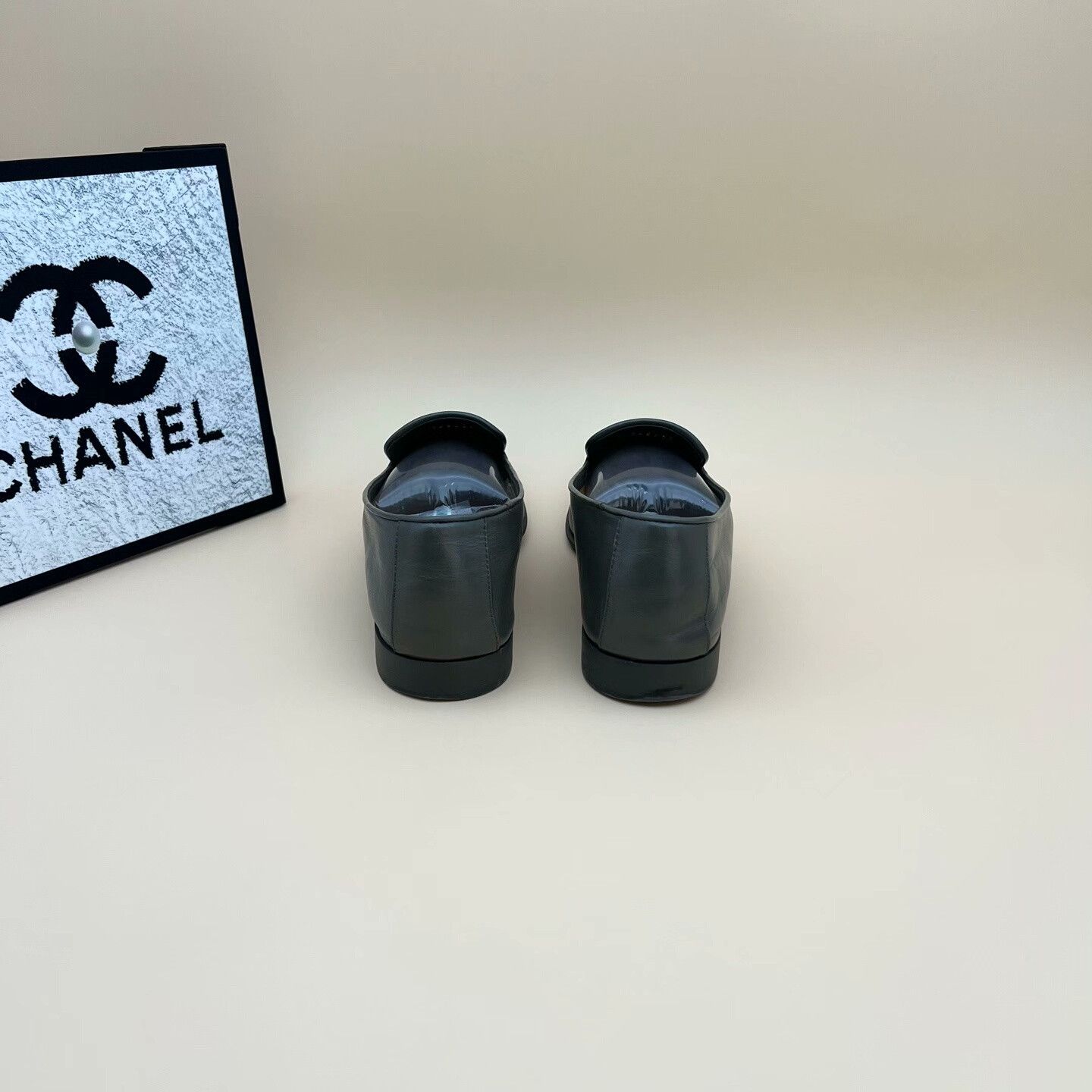 Chanel Chanel Lowtop Sneakers us_8 Women Size US 8 / IT 38 - 3 Thumbnail