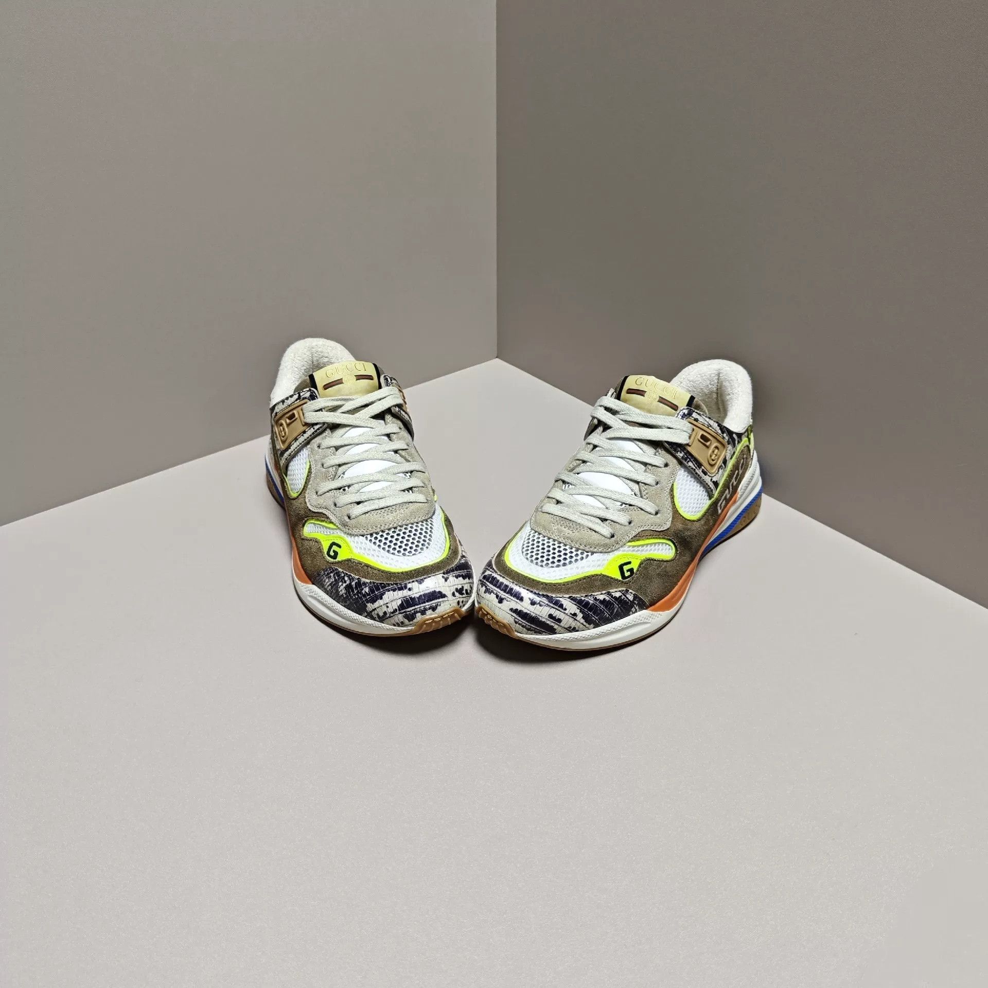 Gucci Gucci Casual Lowtop Sneakers us_7 Women Size US 7 / IT 37 - 2 Thumbnail