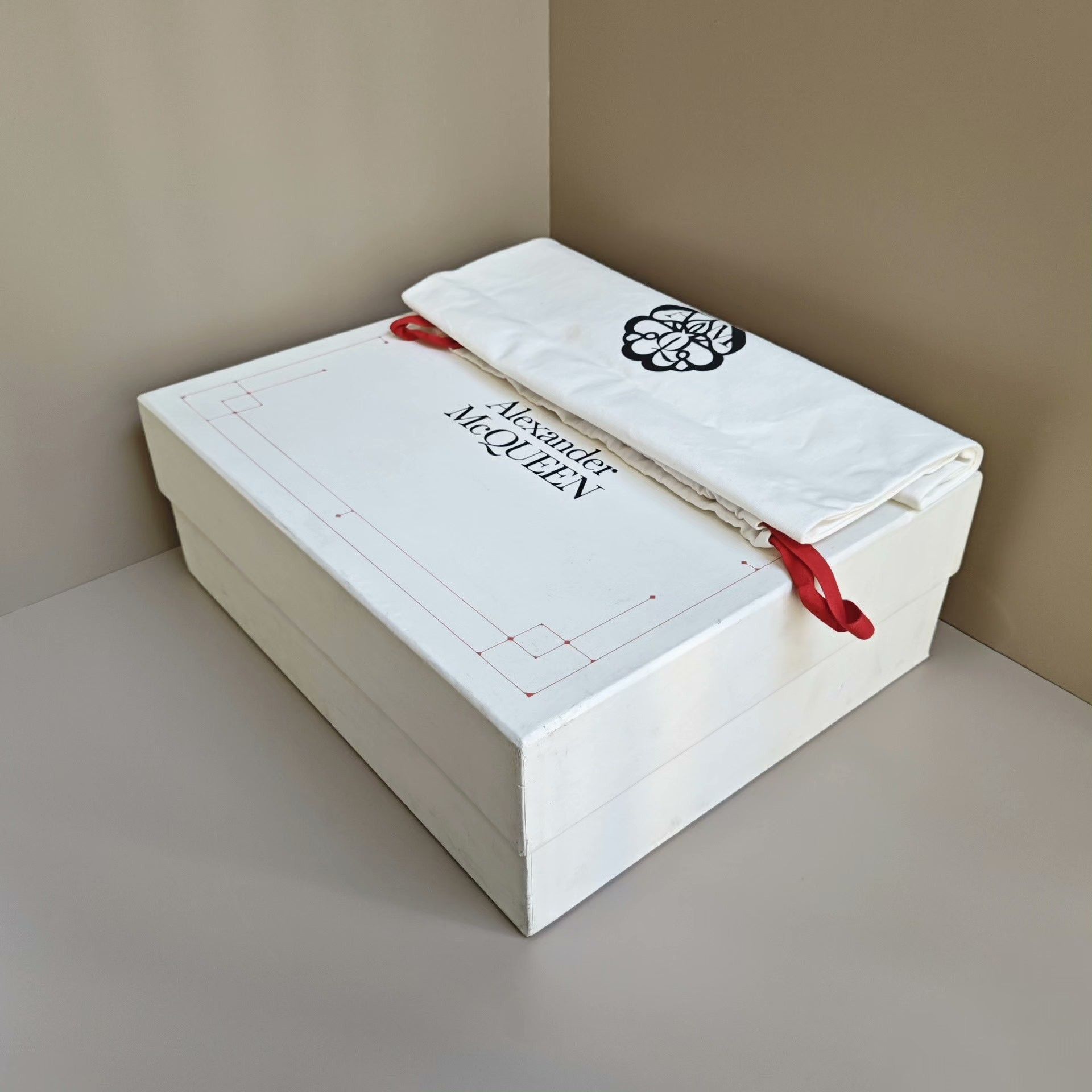 Alexander McQueen Alexander McQueen White Boots us_7 Women Size US 7 / IT 37 - 6 Thumbnail