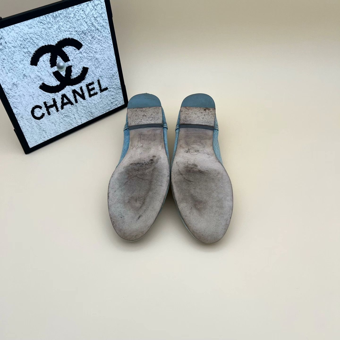 Chanel Chanel Casual Denim Lowtop Sneakers us_7 Women Size US 7 / IT 37 - 5 Thumbnail