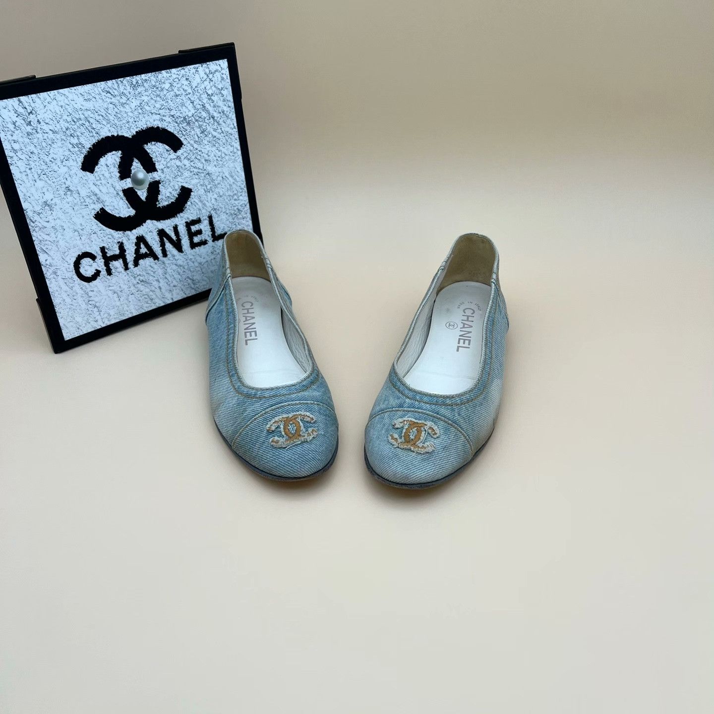 Chanel Chanel Casual Denim Lowtop Sneakers us_7 Women Size US 7 / IT 37 - 2 Thumbnail