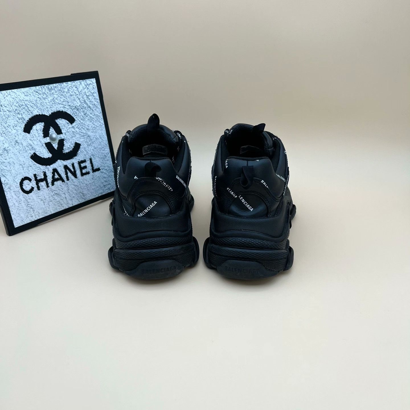 Balenciaga Balenciaga Lowtop Sneakers 7 Men Size US 7 / EU 40 - 3 Thumbnail