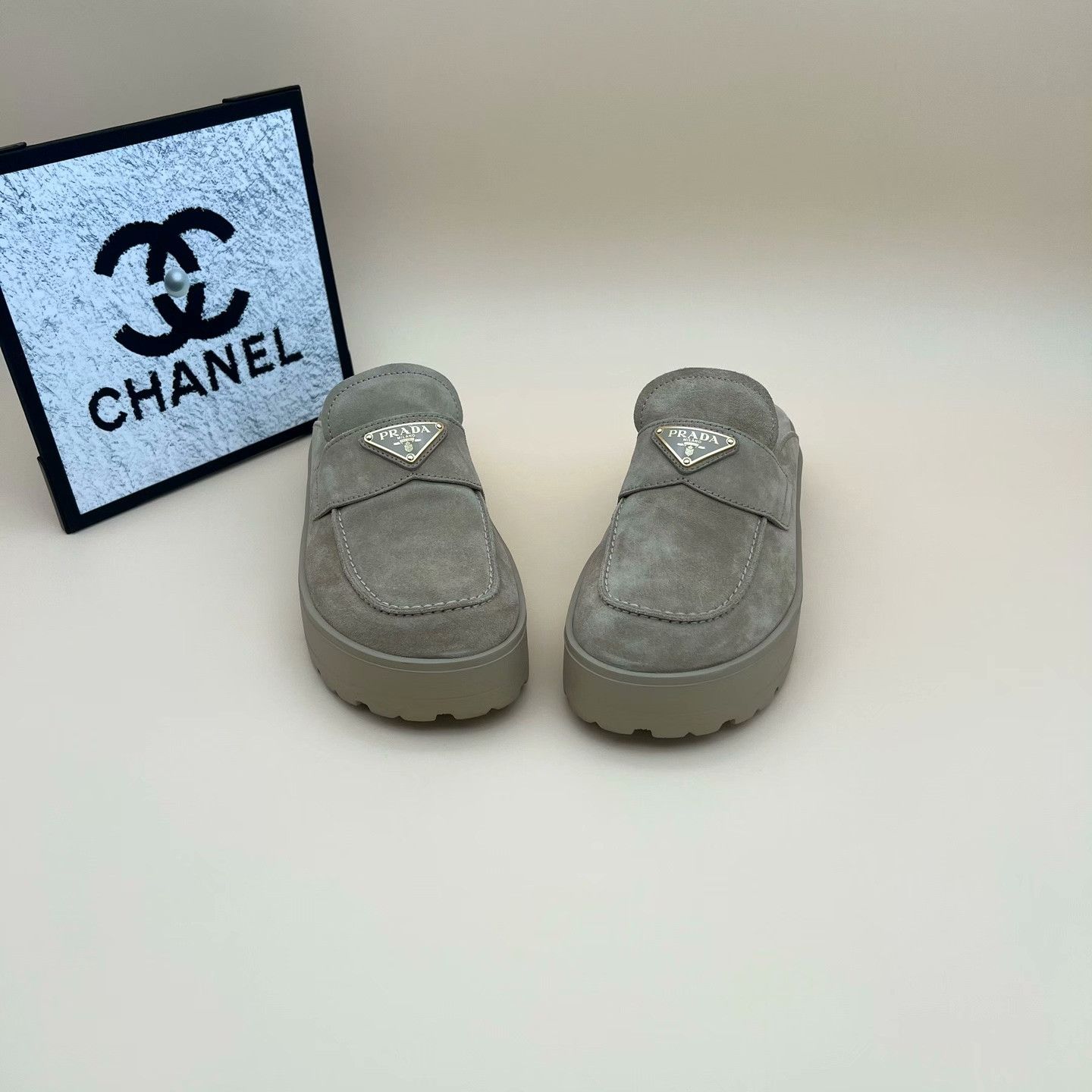 Prada Prada Gold Sandals us_5 Women Size US 5 / IT 35 - 2 Thumbnail