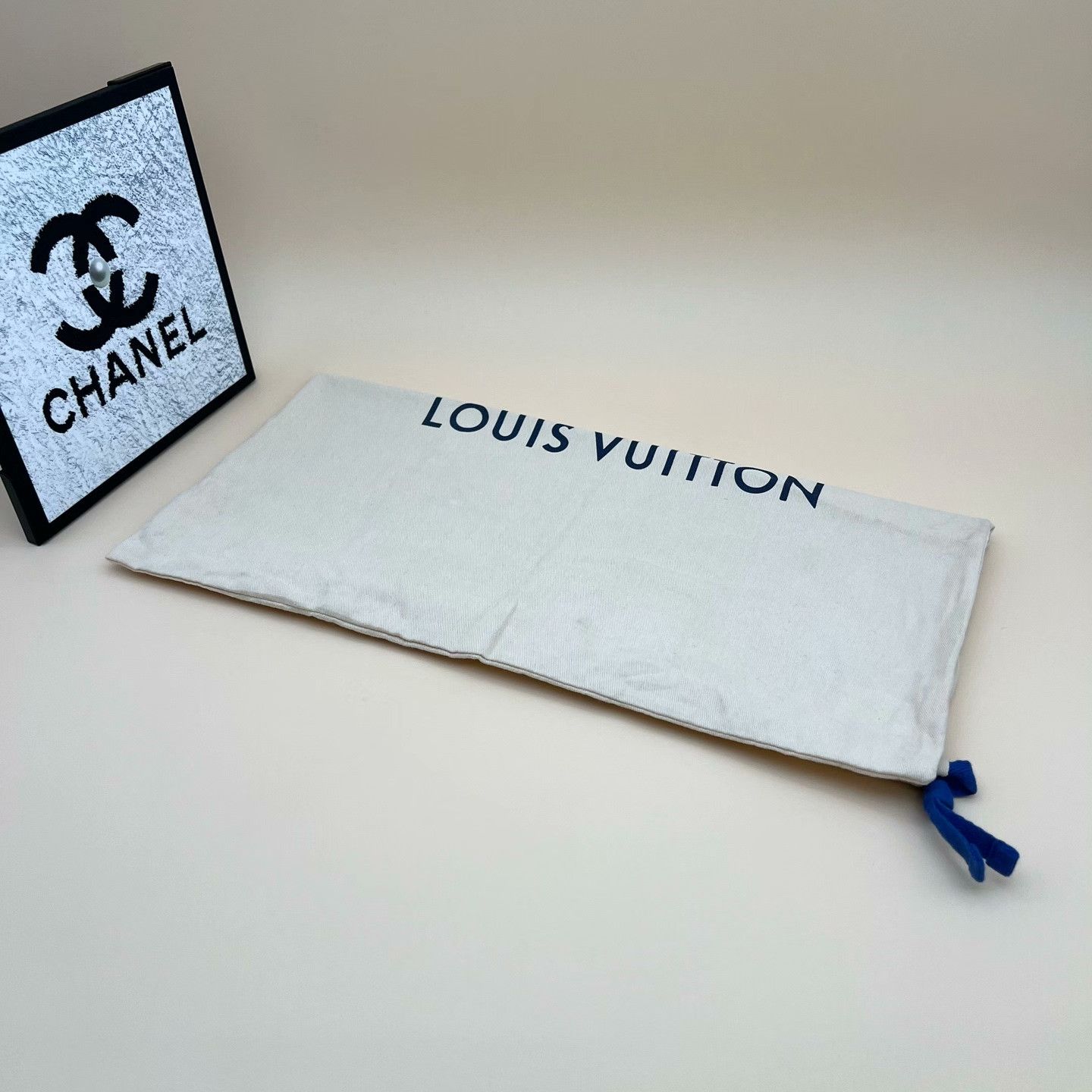 Louis Vuitton Louis Vuitton Training Gold Lowtop Sneakers 7 Men Size US 7 / EU 40 - 7 Thumbnail