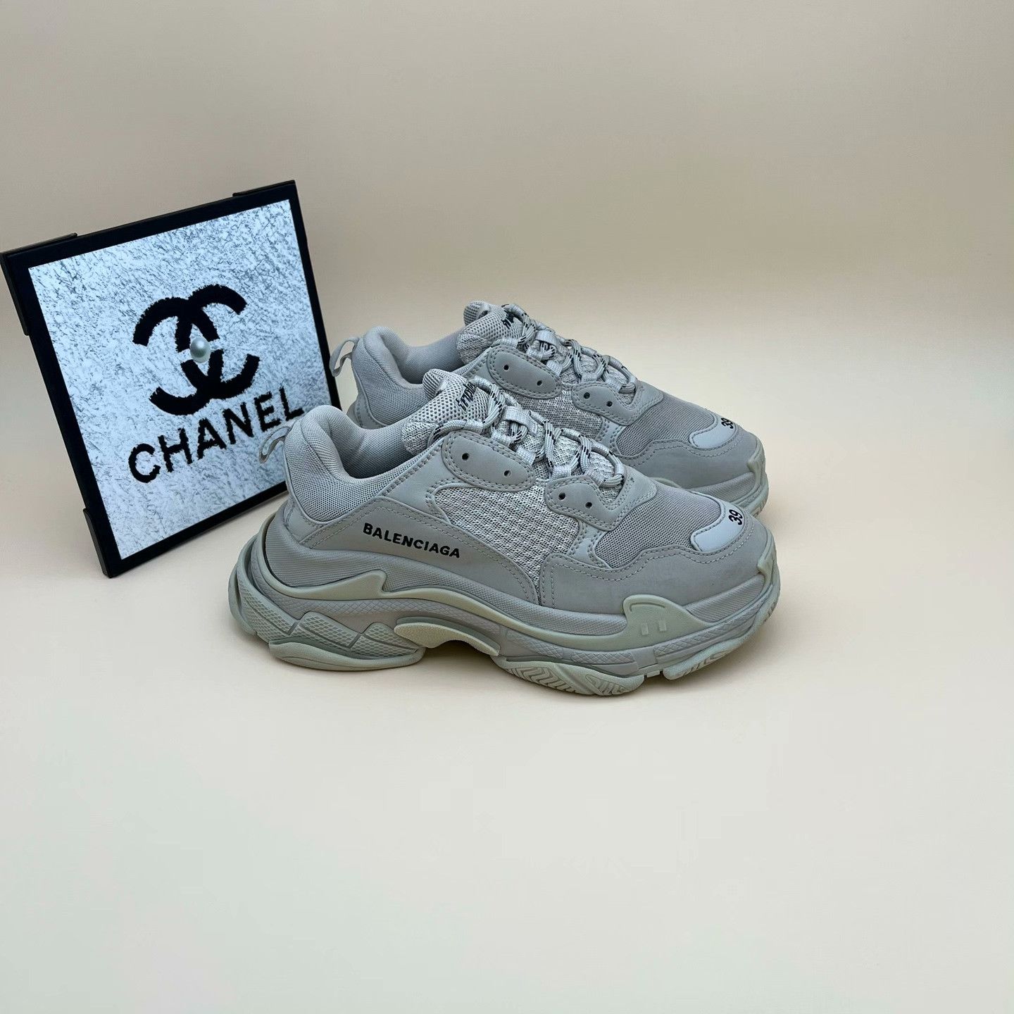 Balenciaga Balenciaga Lowtop Sneakers 6 Men Size US 6 / EU 39 - 4 Thumbnail