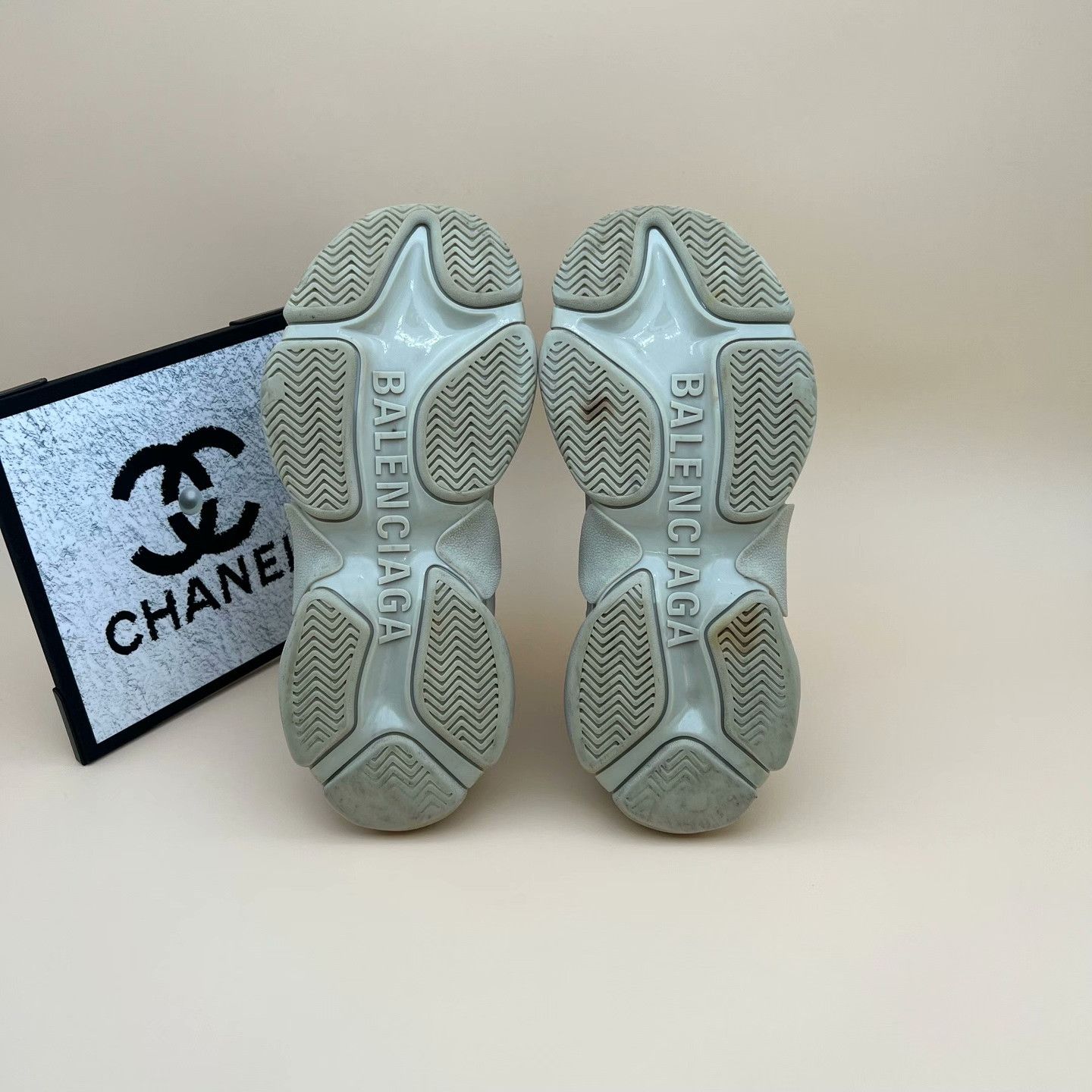 Balenciaga Balenciaga Lowtop Sneakers 6 Men Size US 6 / EU 39 - 5 Thumbnail