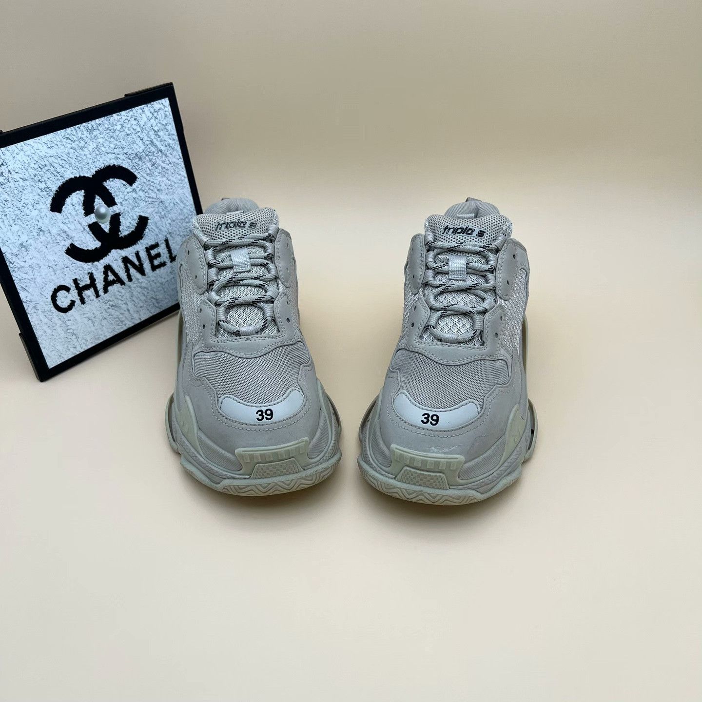 Balenciaga Balenciaga Lowtop Sneakers 6 Men Size US 6 / EU 39 - 2 Thumbnail