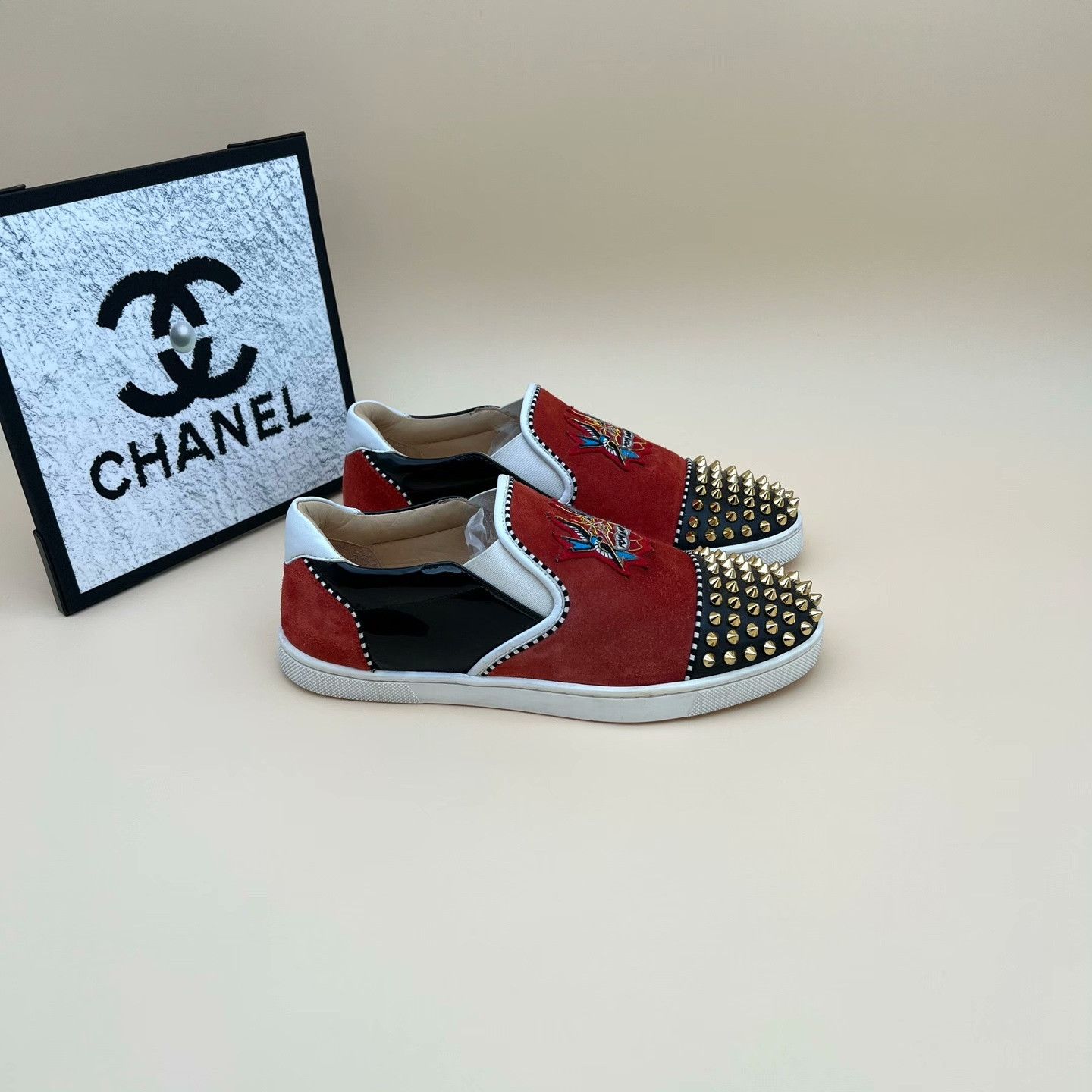 Christian Louboutin Christian Louboutin Lowtop Sneakers us_6 Women Size US 6 / IT 36 - 4 Thumbnail