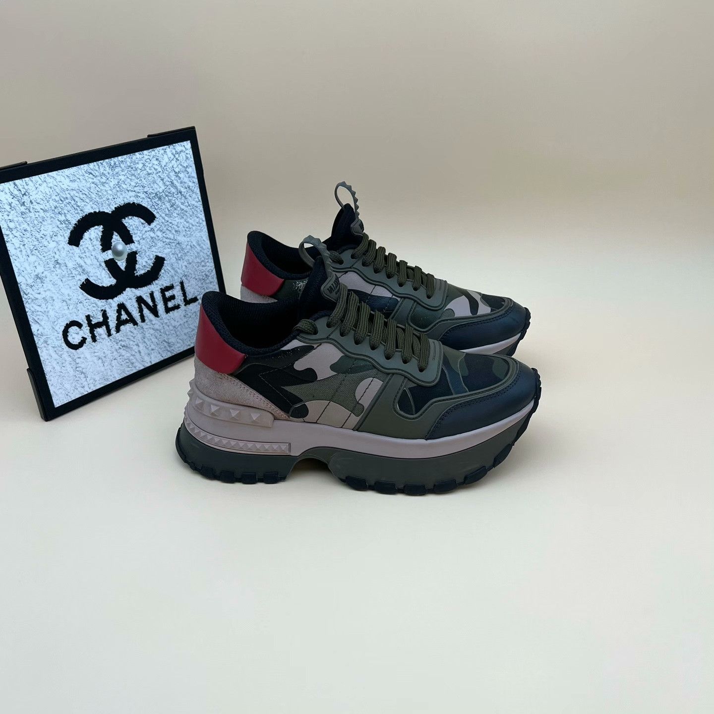 Valentino Valentino Running Lowtop Sneakers us_6 Women Size US 6 / IT 36 - 4 Thumbnail
