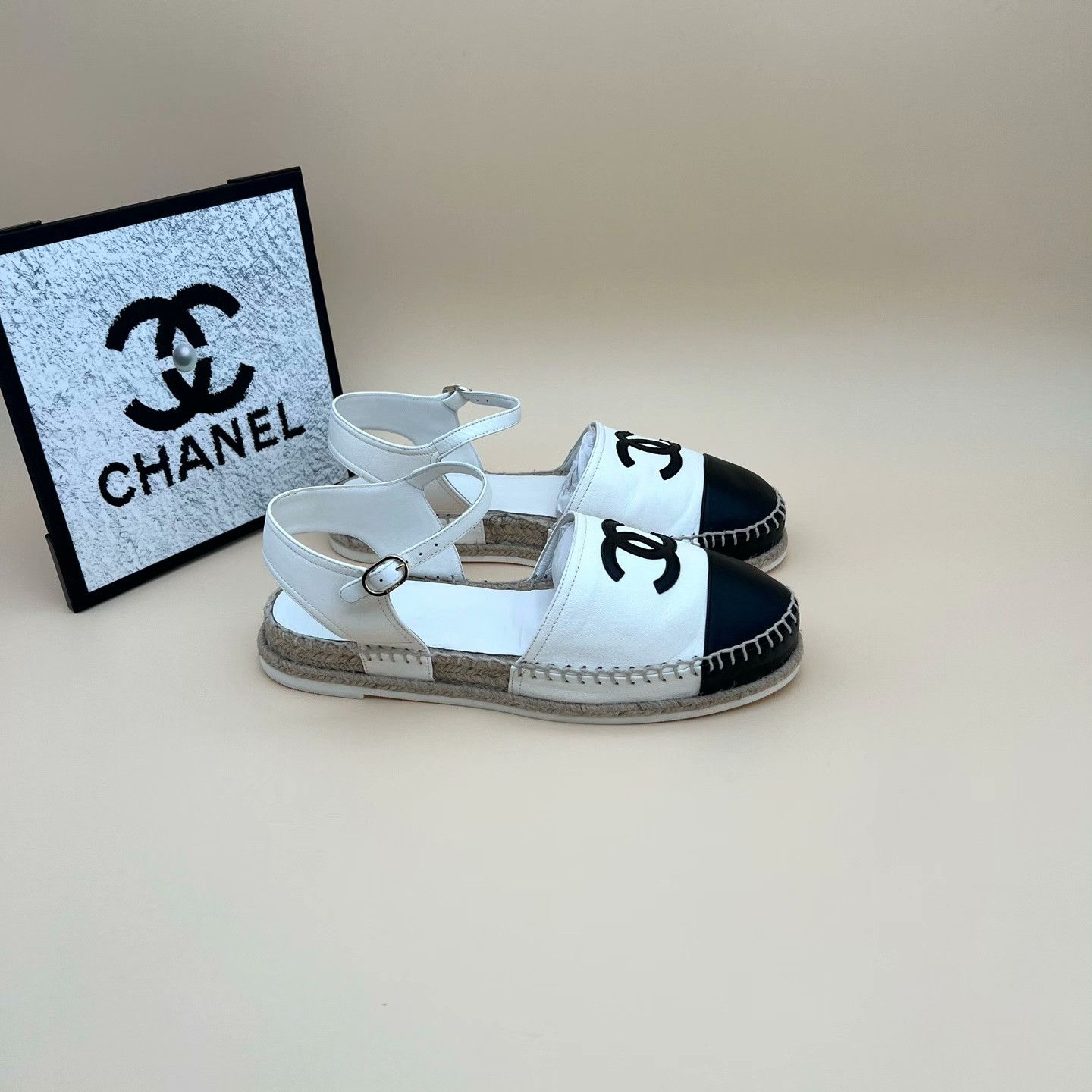 Chanel Chanel Retro Sandals us_9 Women Size US 9 / IT 39 - 4 Thumbnail