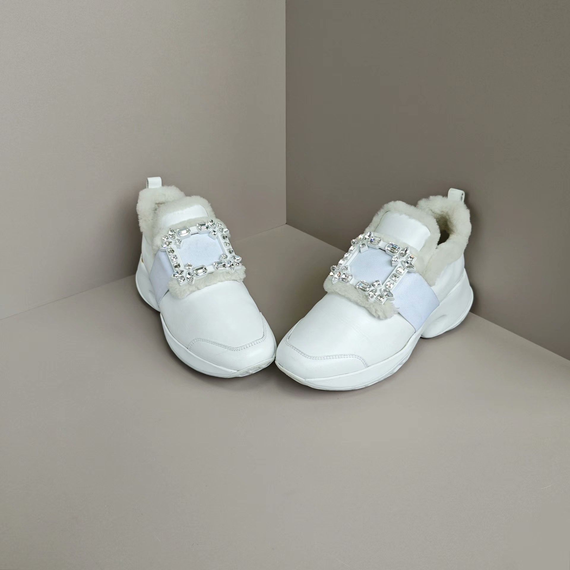 Roger Vivier Roger Vivier Casual Lowtop Sneakers us_9 Women Size US 9 / IT 39 - 2 Thumbnail
