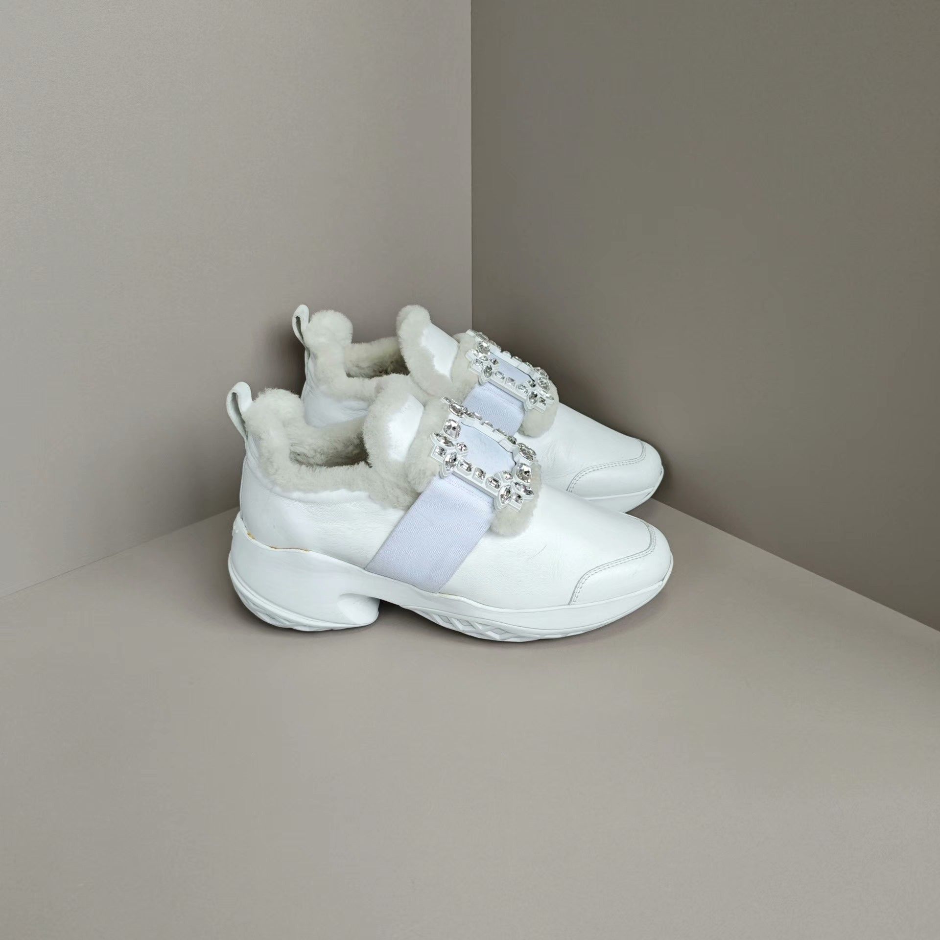 Roger Vivier Roger Vivier Casual Lowtop Sneakers us_9 Women Size US 9 / IT 39 - 4 Thumbnail