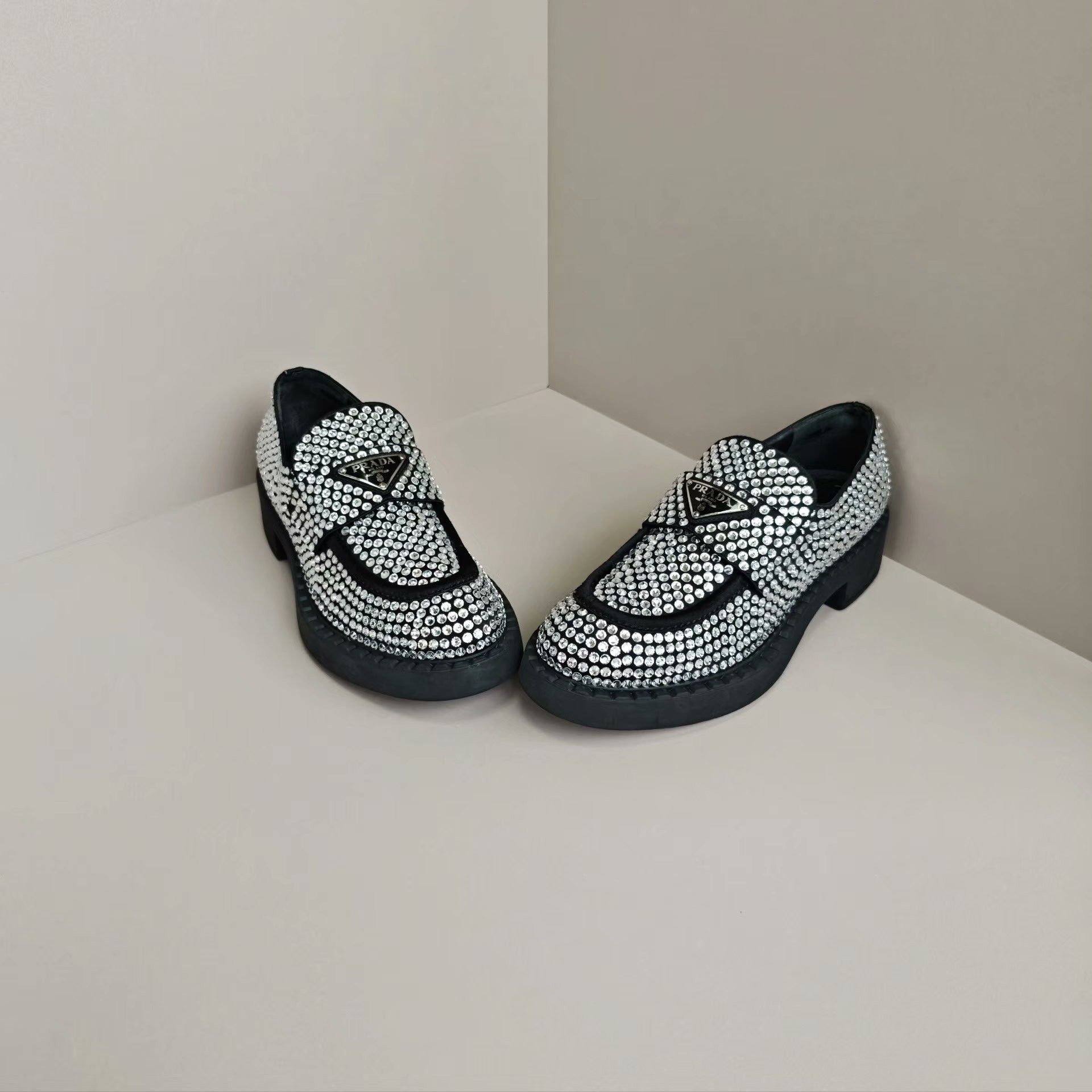 Prada Prada Clear Lowtop Sneakers us_6 Women Size US 6 / IT 36 - 2 Thumbnail