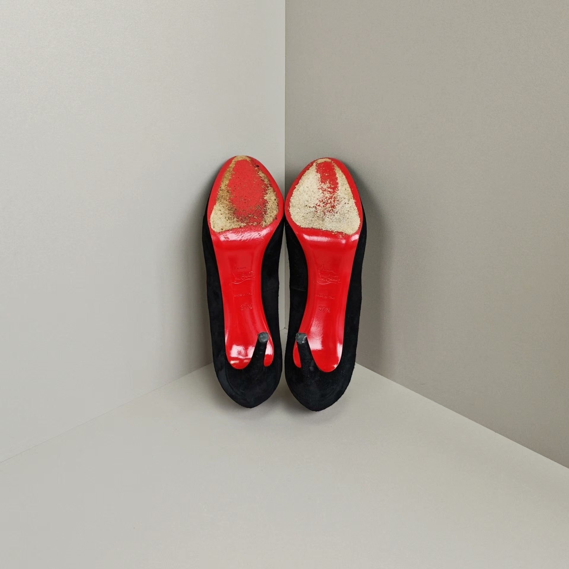 Christian Louboutin Christian Louboutin Red Lowtop Sneakers us_7 Women Size US 7 / IT 37 - 5 Thumbnail