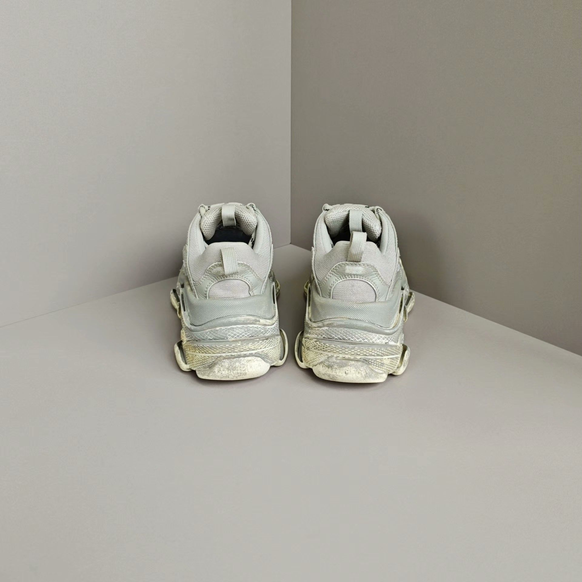 Balenciaga Balenciaga Lowtop Sneakers us_5 Women Size US 5 / IT 35 - 3 Thumbnail