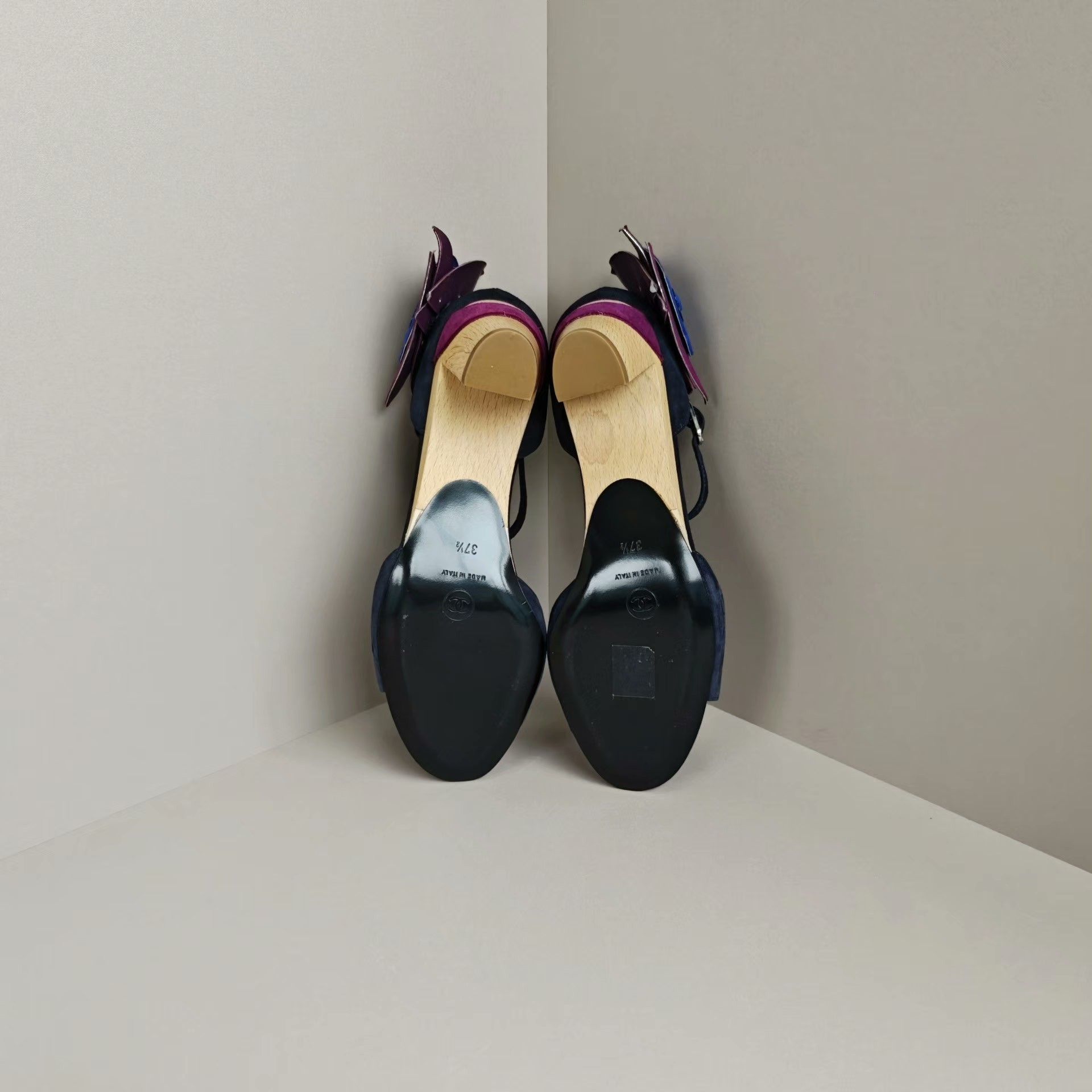 Chanel Chanel Black Sandals us_7 Women Size US 7 / IT 37 - 5 Thumbnail