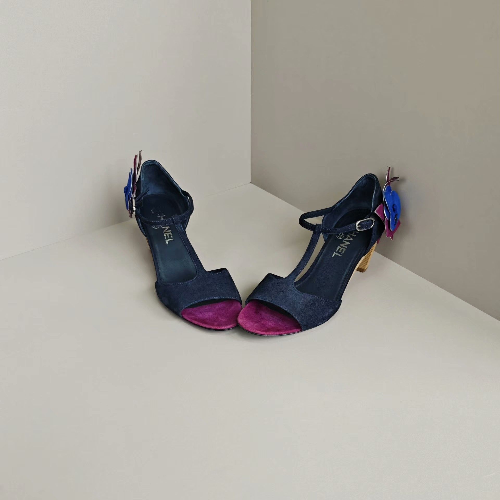 Chanel Chanel Black Sandals us_7 Women Size US 7 / IT 37 - 2 Thumbnail