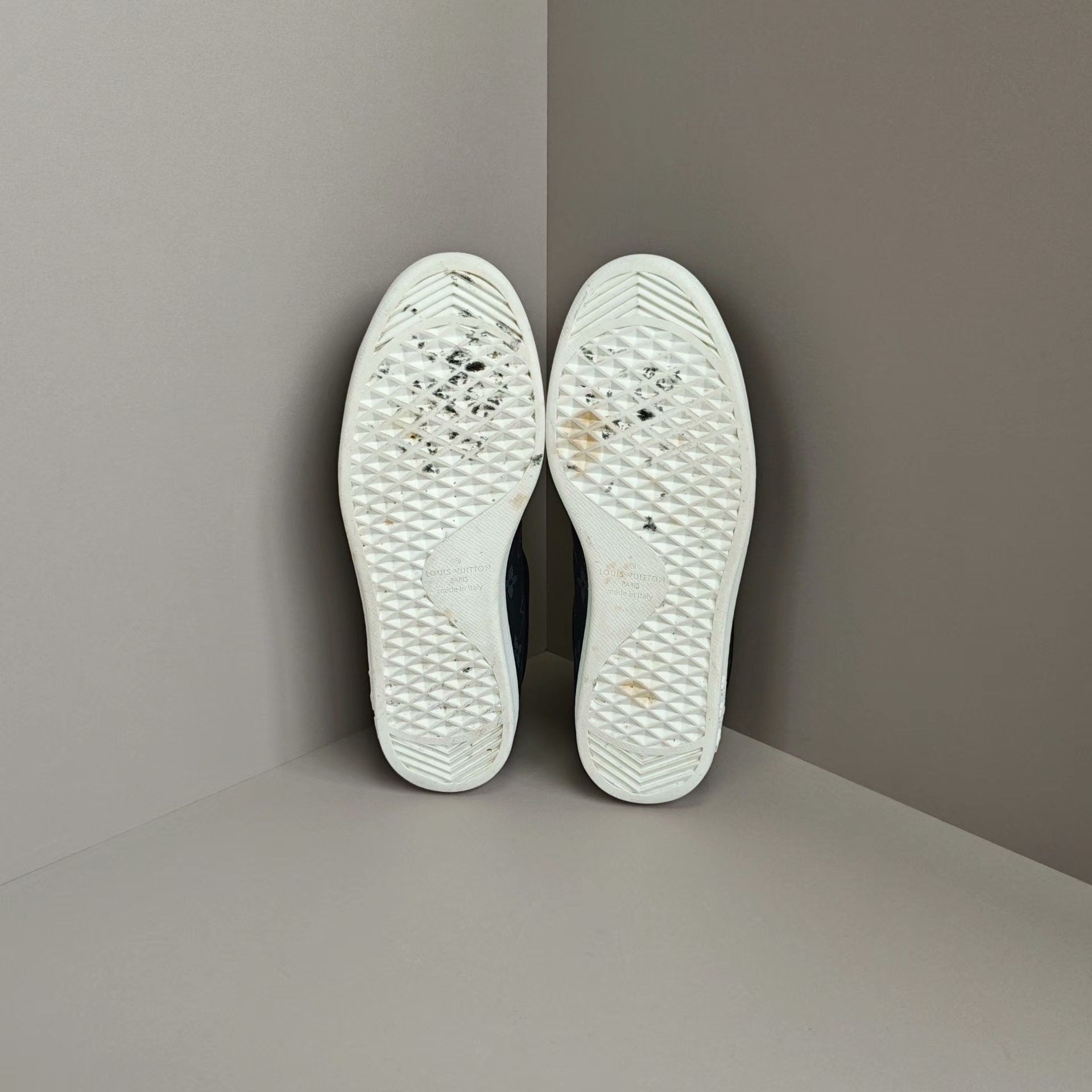 Louis Vuitton Louis Vuitton Lowtop Sneakers 7 Men Size US 7 / EU 40 - 5 Thumbnail