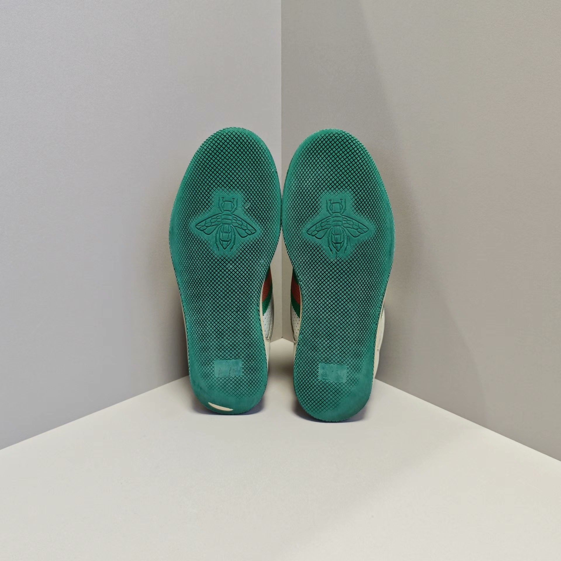 Gucci Gucci Lowtop Sneakers us_6 Women Size US 6 / IT 36 - 5 Thumbnail