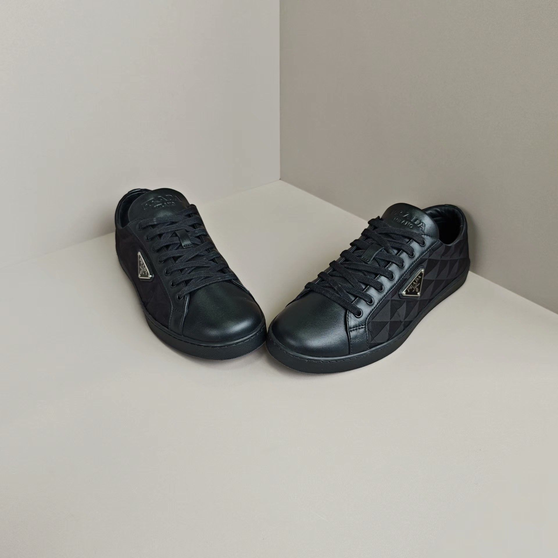 Prada Prada Nylon Lowtop Sneakers 9 Men Size US 9 / EU 42 - 2 Thumbnail