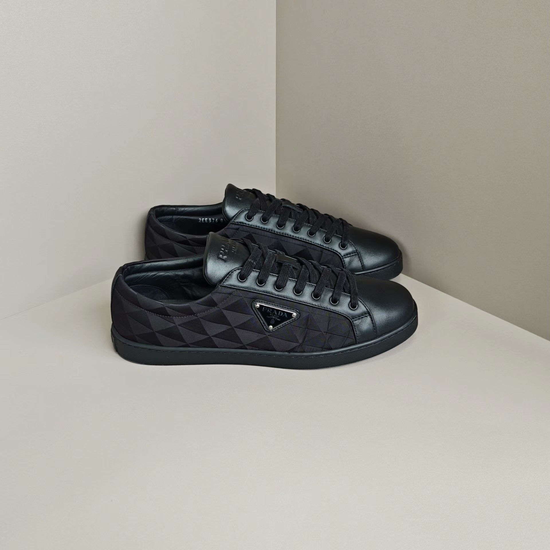 Prada Prada Nylon Lowtop Sneakers 9 Men Size US 9 / EU 42 - 4 Thumbnail