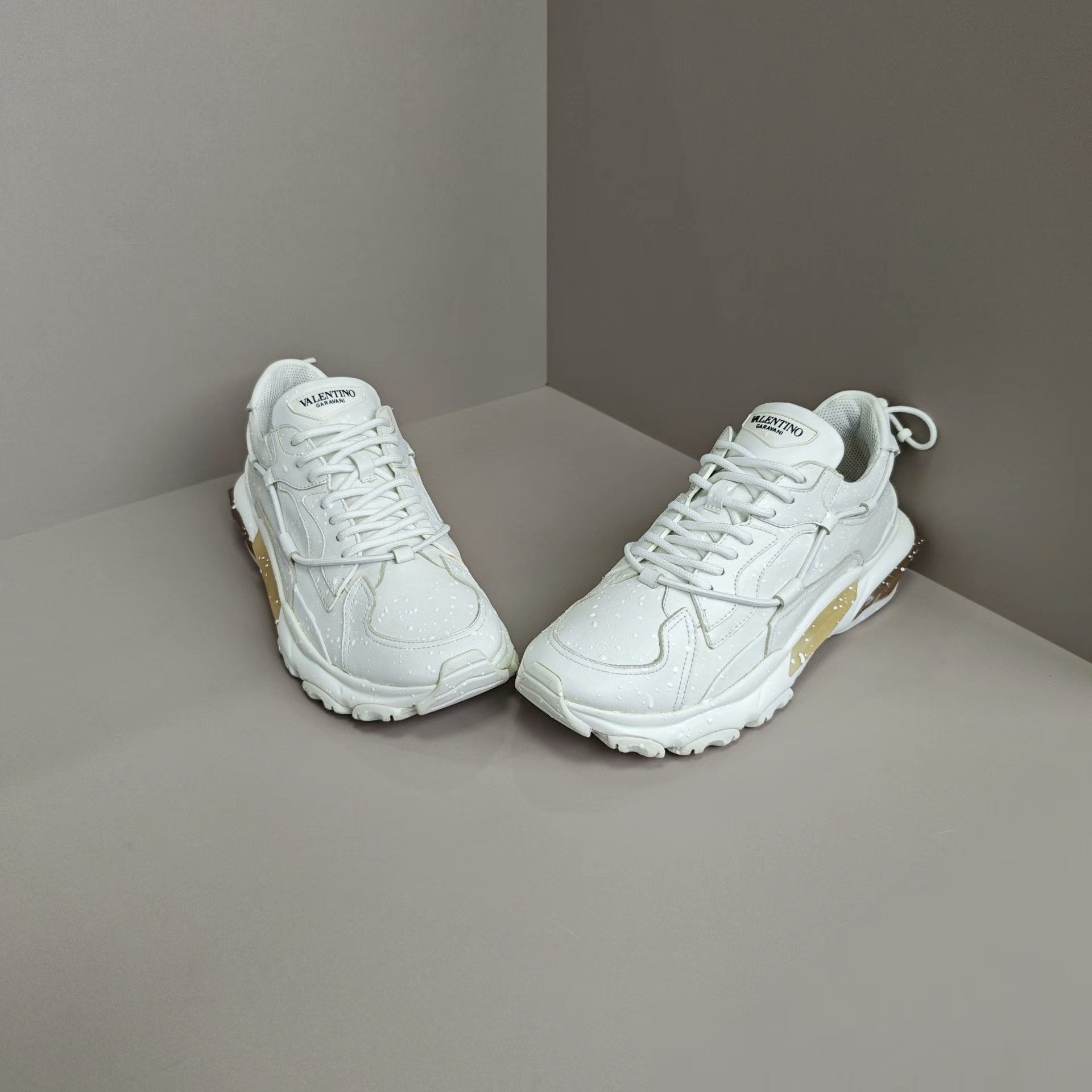 Valentino Valentino Casual Lowtop Sneakers 9 Men Size US 9 / EU 42 - 2 Thumbnail