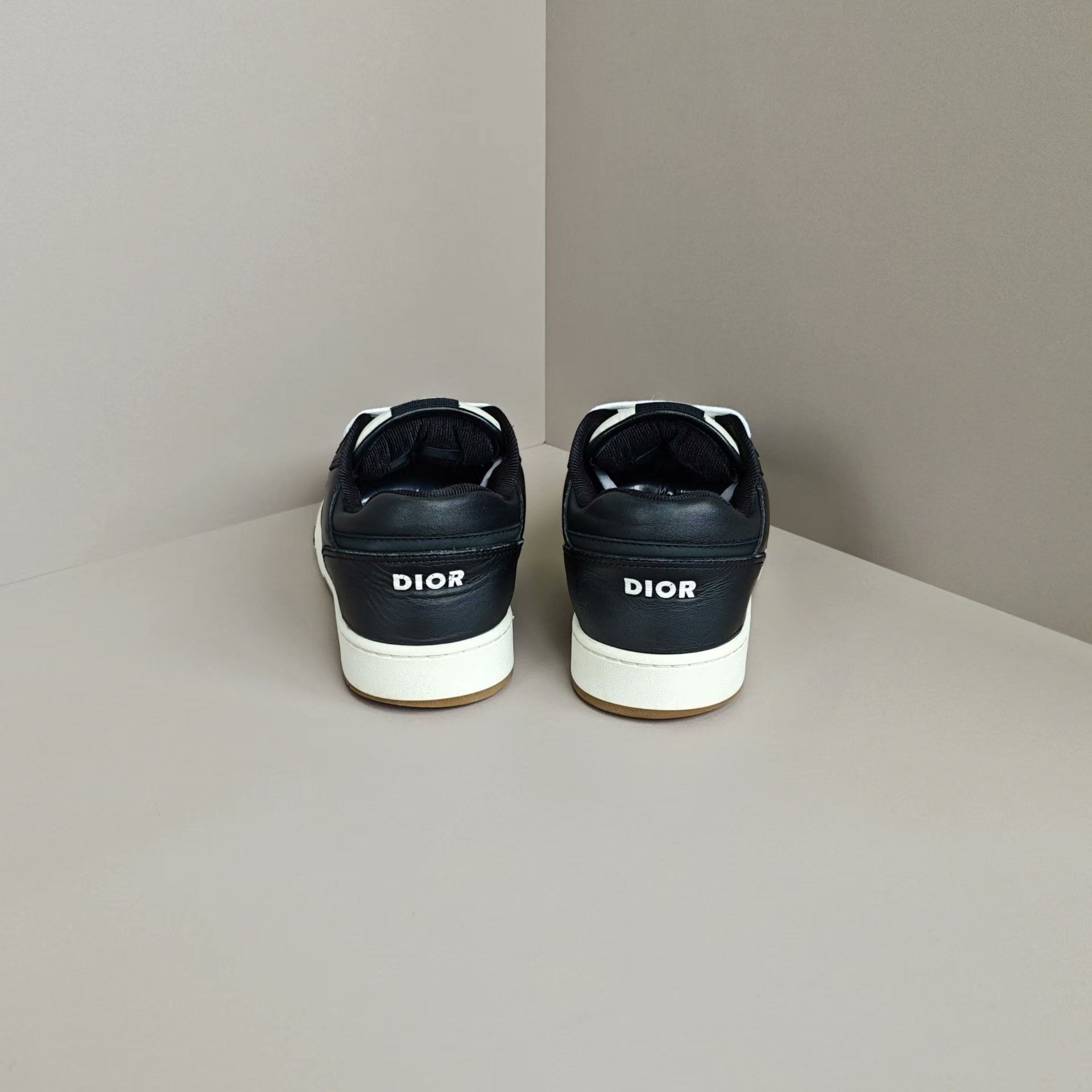 Dior Dior Lowtop Sneakers 8 Men Size US 8 / EU 41 - 3 Thumbnail