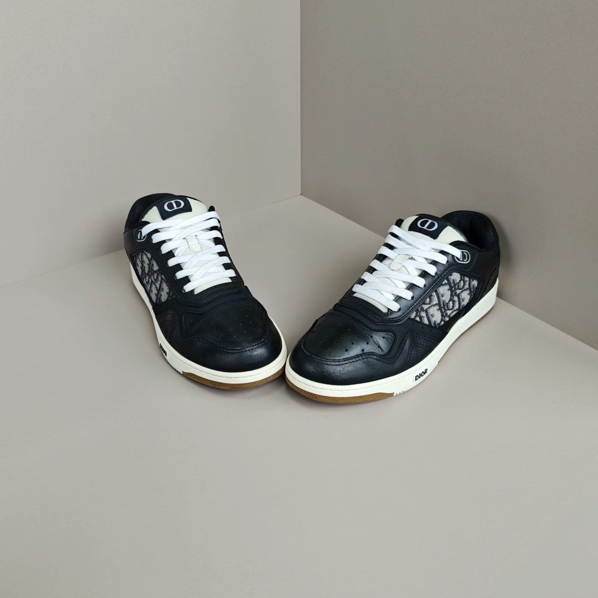Dior Dior Lowtop Sneakers 8 Men Size US 8 / EU 41 - 2 Thumbnail