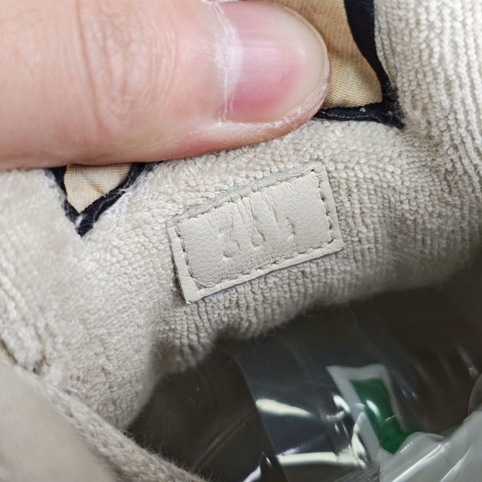 Gucci Gucci Lowtop Sneakers us_6 Women Size US 6 / IT 36 - 6 Thumbnail