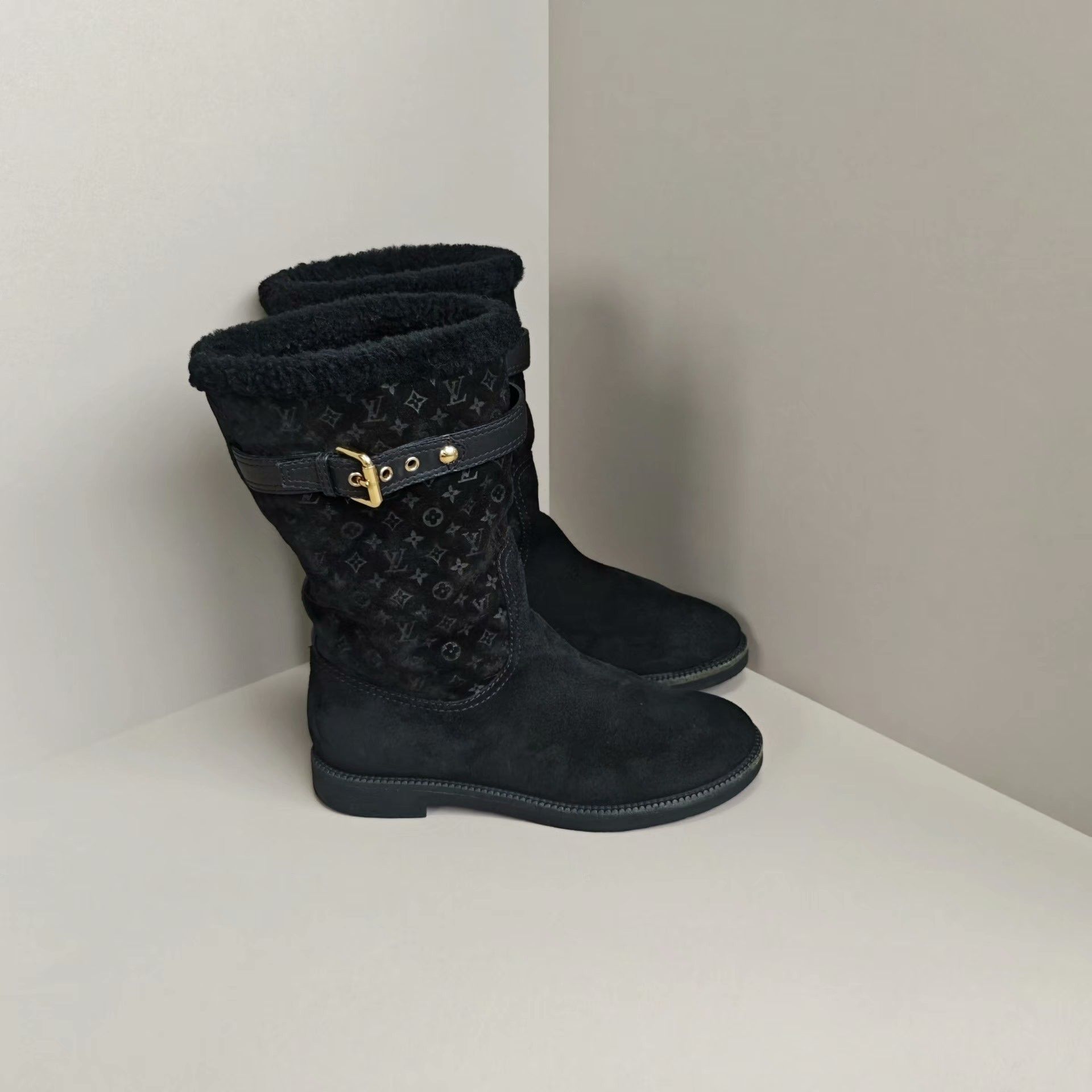 Louis Vuitton Louis Vuitton Boots us_6 Women Size US 6 / IT 36 - 4 Thumbnail