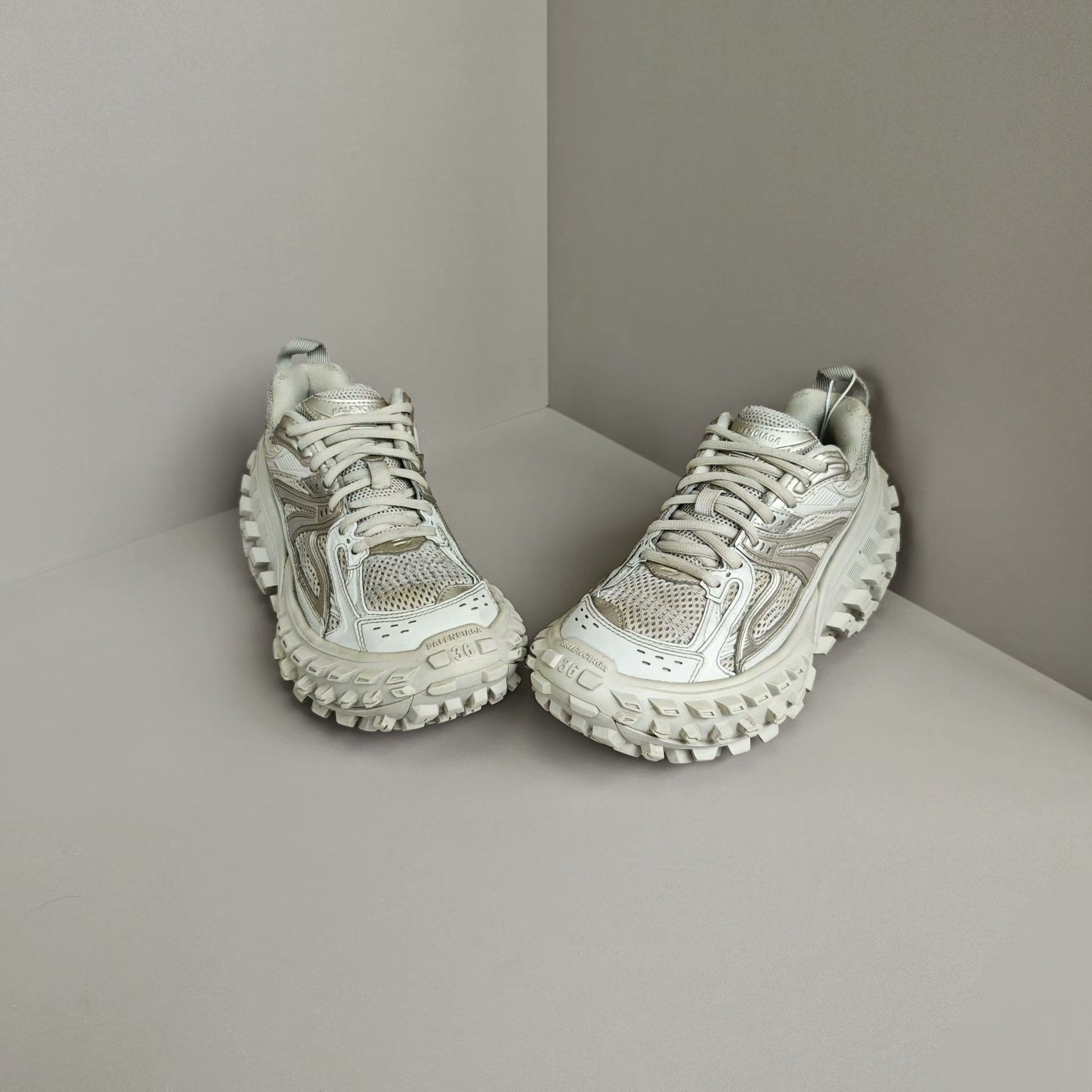 Balenciaga Balenciaga Lowtop Sneakers us_6 Women Size US 6 / IT 36 - 2 Thumbnail