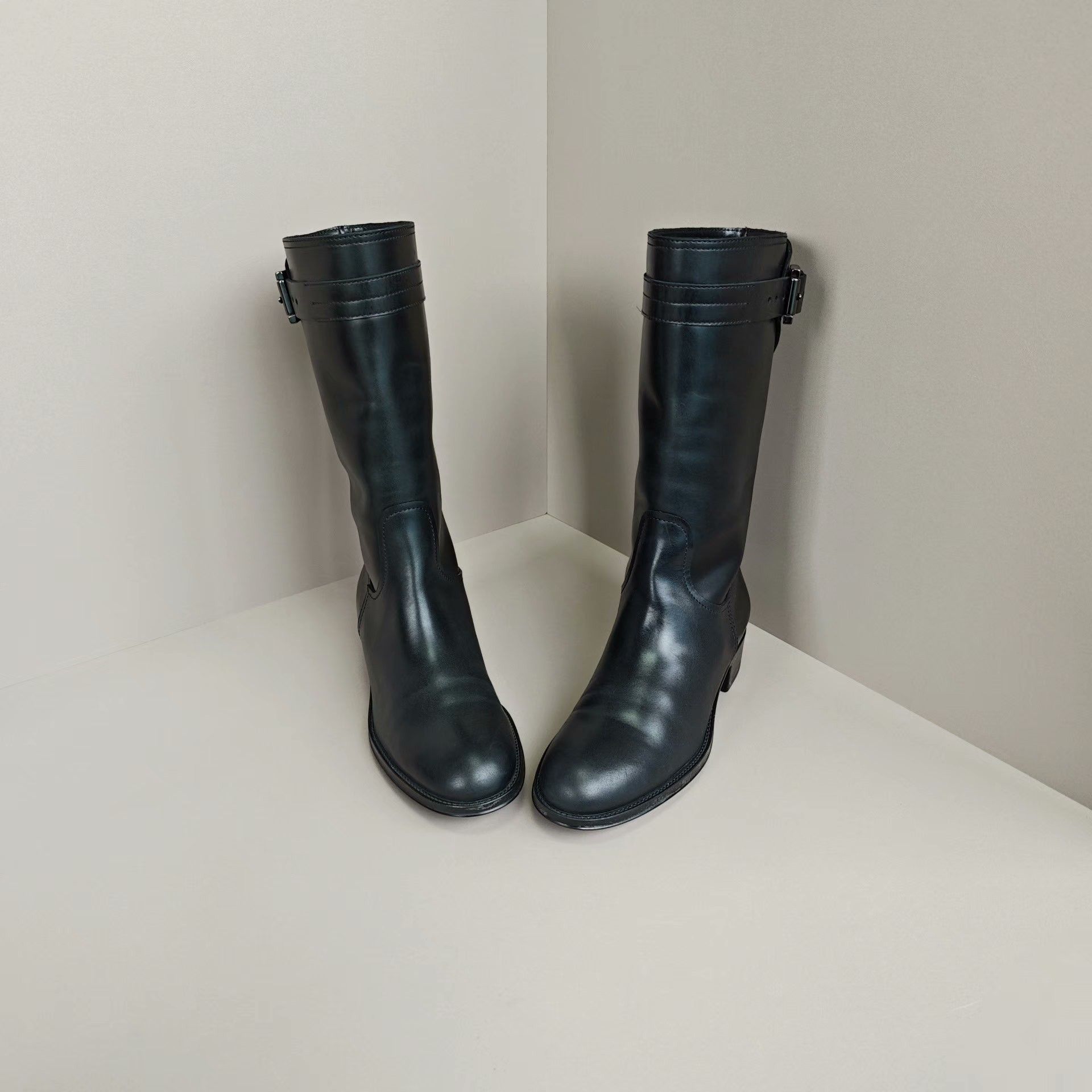 Tod's Tod's Boots us_6 Women Size US 6 / IT 36 - 2 Thumbnail