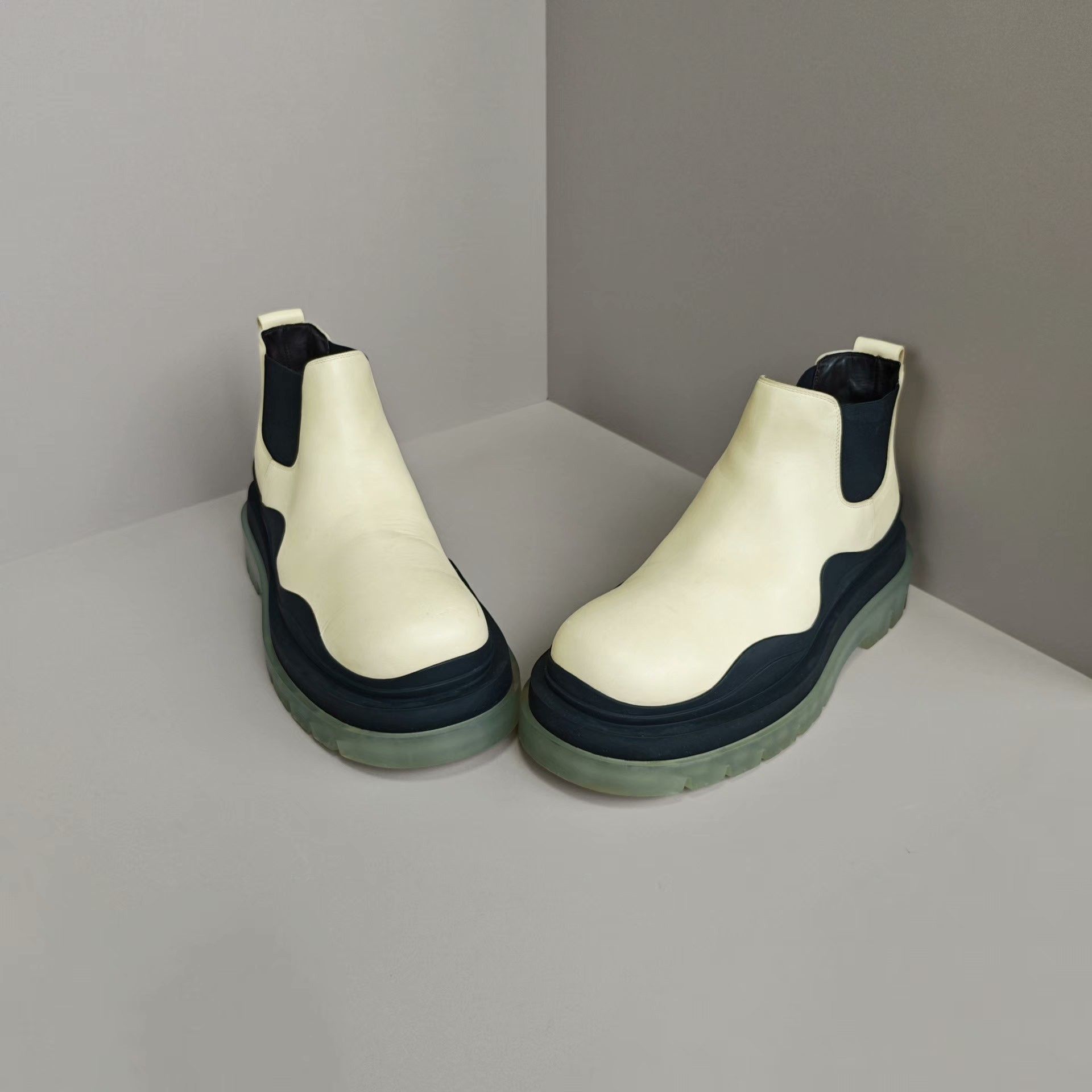 Bottega Veneta Bottega Veneta Lowtop Sneakers 10 Men Size US 10 / EU 43 - 2 Thumbnail