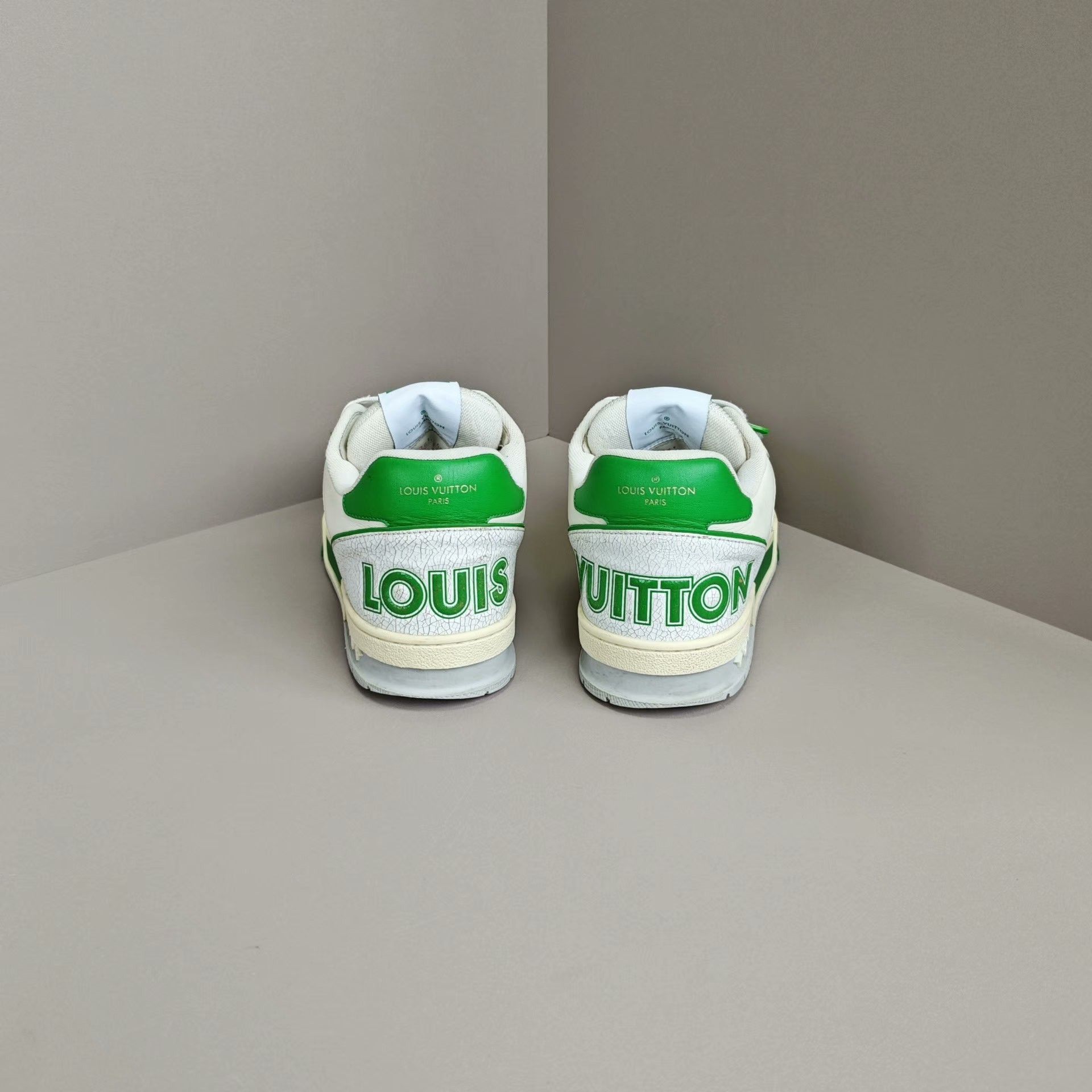 Louis Vuitton Louis Vuitton Training Green Lowtop Sneakers us_10 Women Size US 10 / IT 40 - 3 Thumbnail