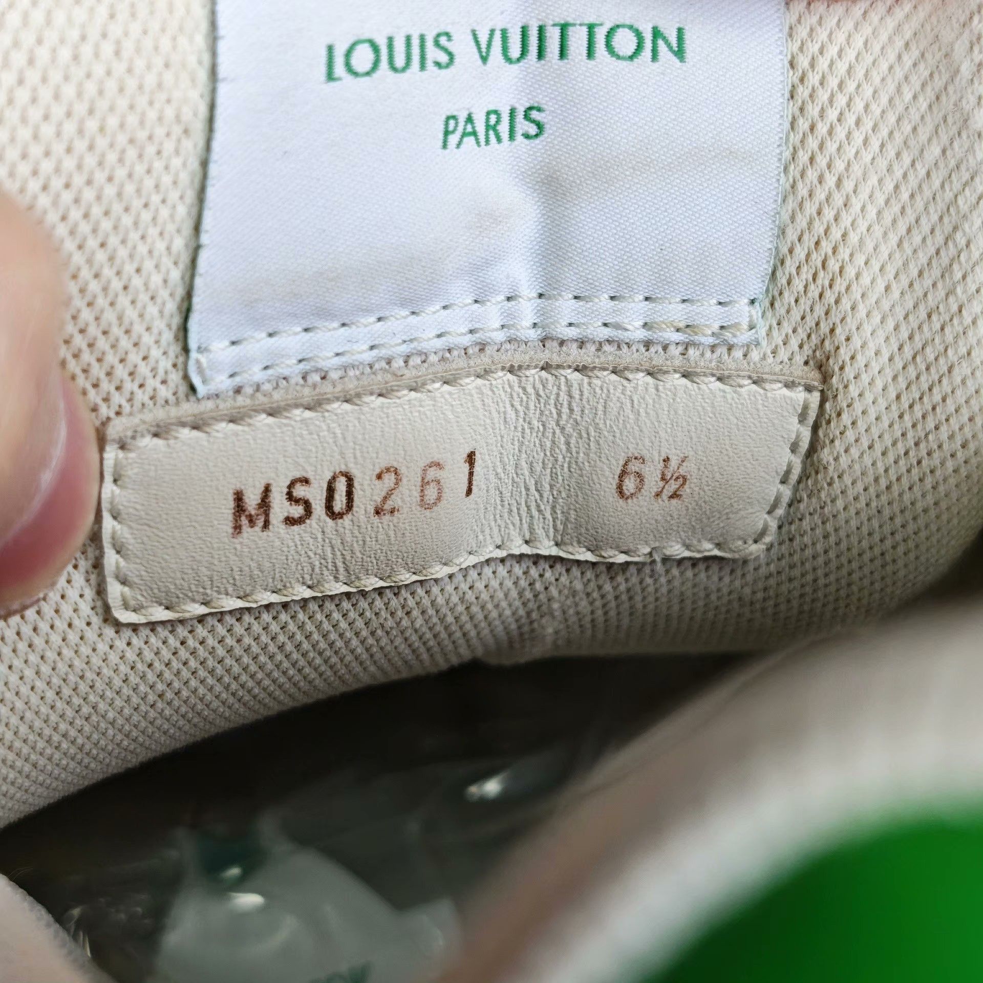 Louis Vuitton Louis Vuitton Training Green Lowtop Sneakers us_10 Women Size US 10 / IT 40 - 6 Thumbnail