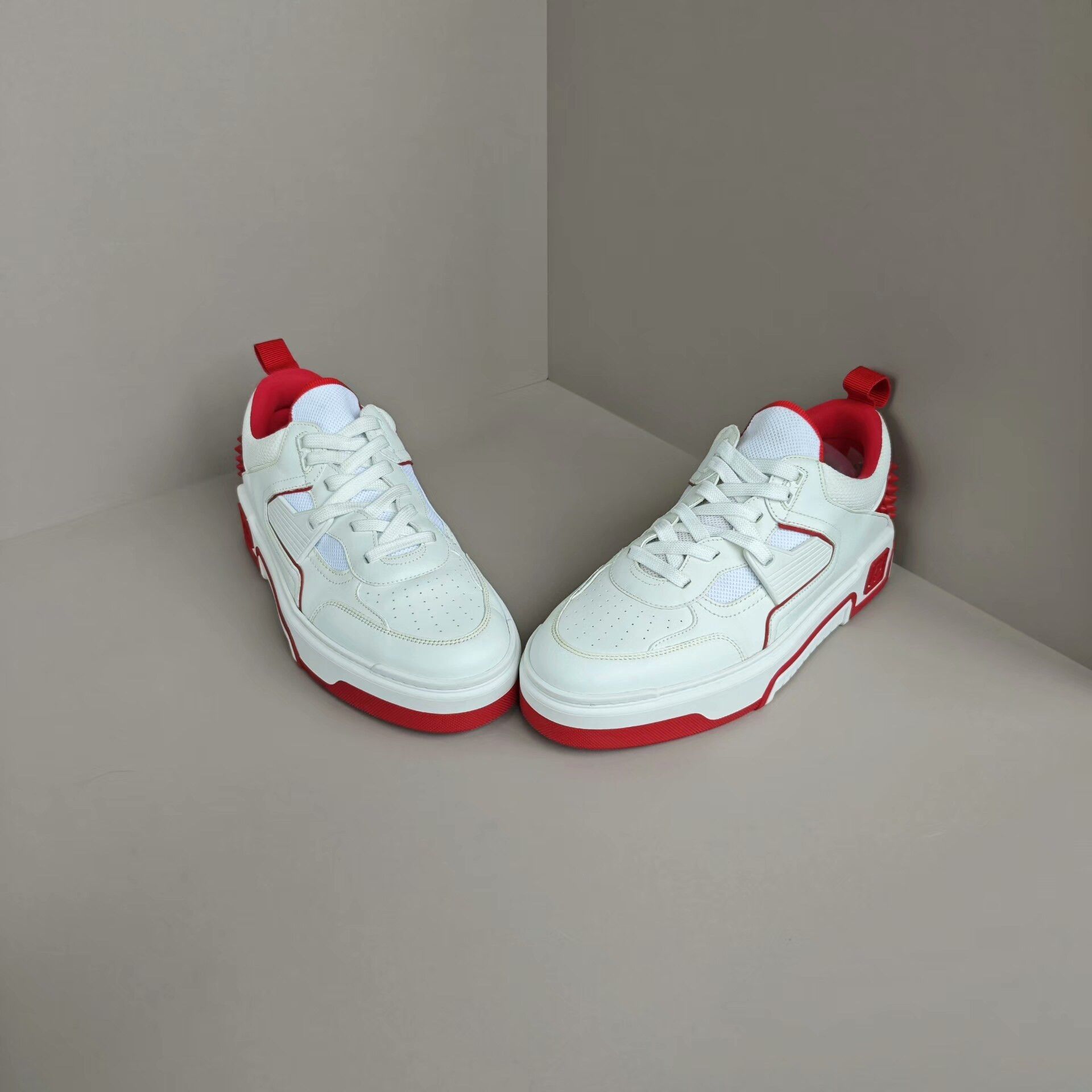 Christian Louboutin Christian Louboutin Red Lowtop Sneakers 10 Men Size US 10 / EU 43 - 2 Thumbnail