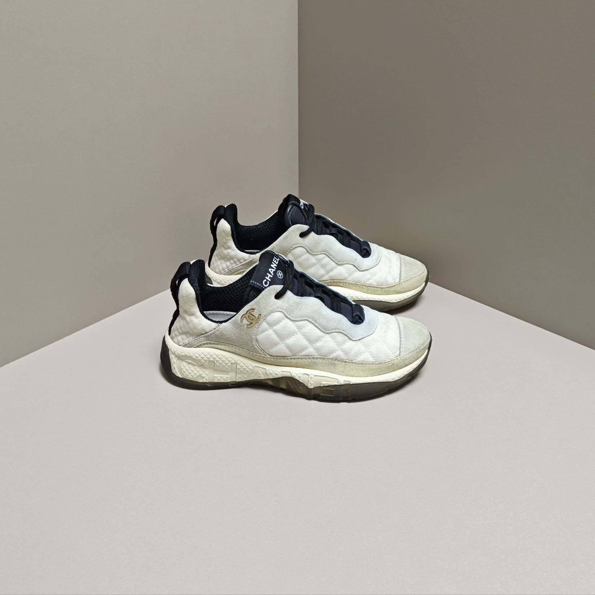 Chanel Chanel Casual Multi Lowtop Sneakers us_6 Women Size US 6 / IT 36 - 4 Thumbnail